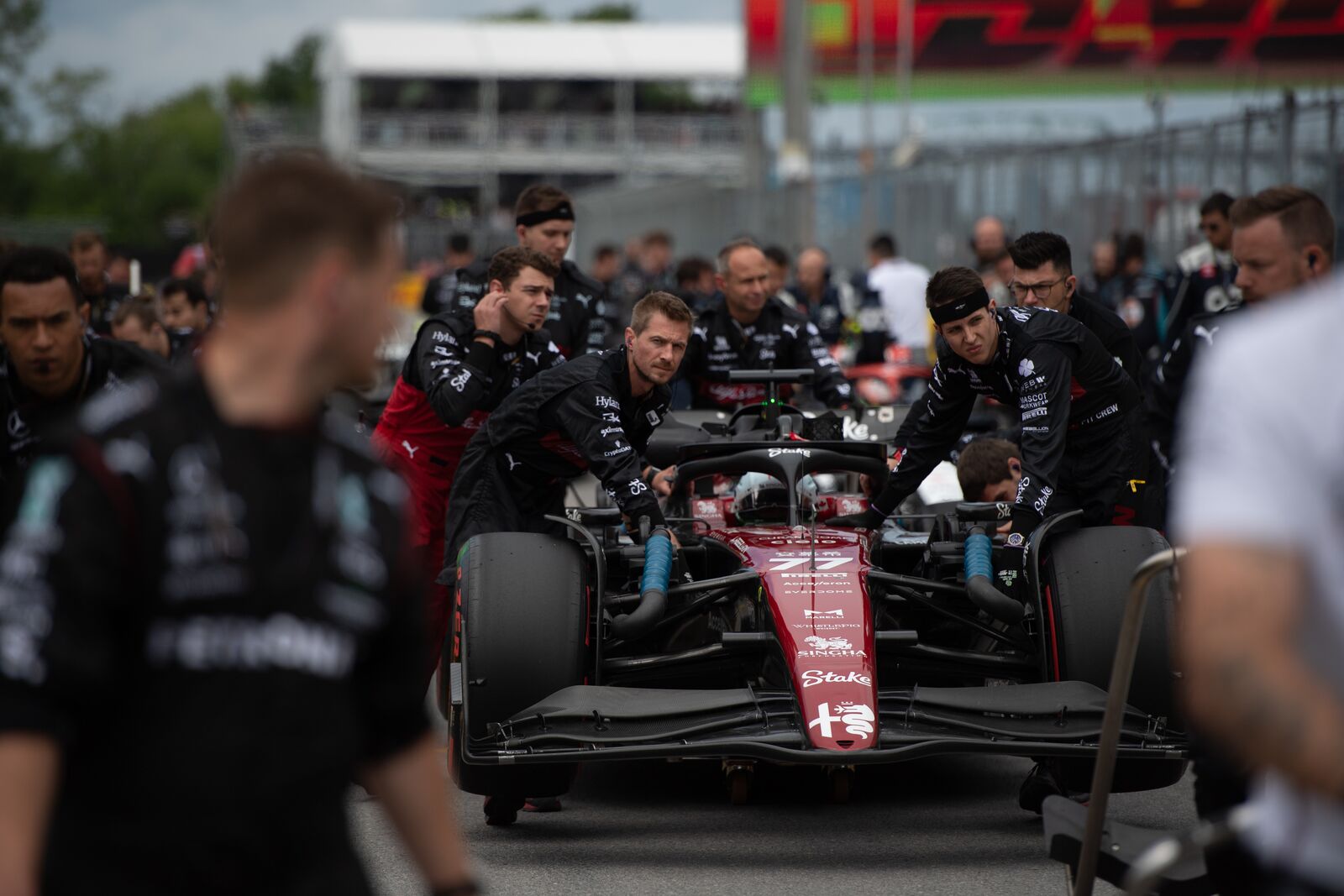 2023-canadian-gp-alfaromeo 12