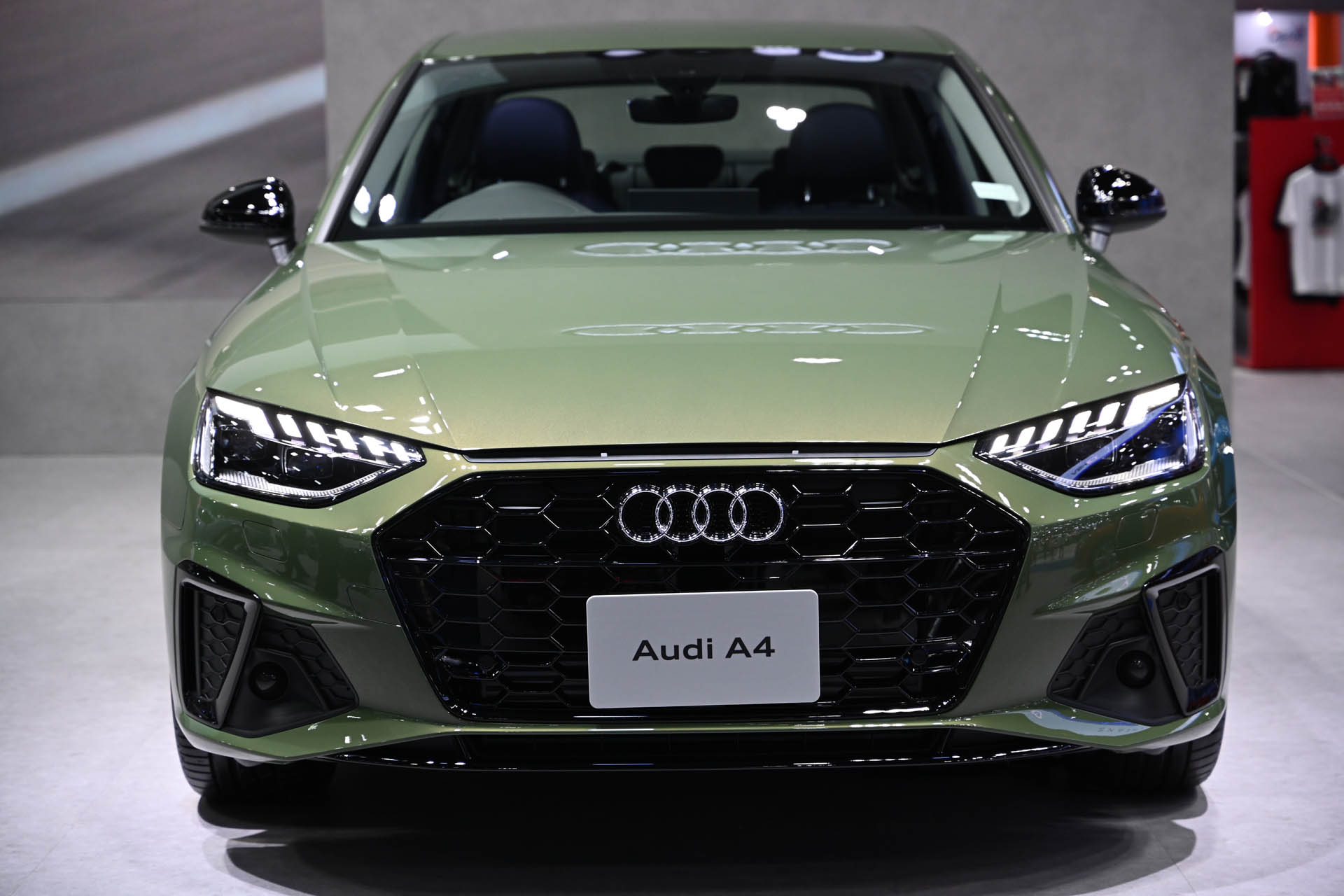 66 03 20 Audi2