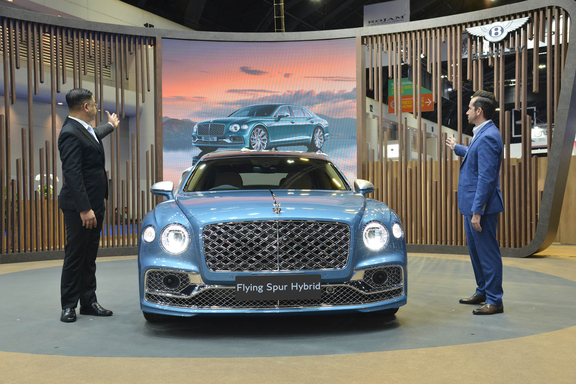 66 03 21 Bentley by  40