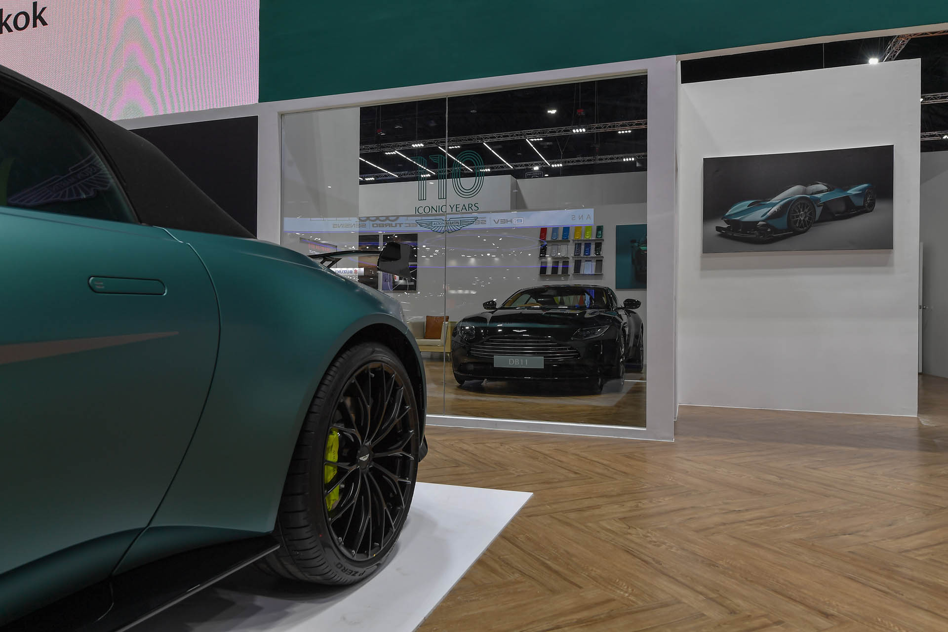 66 03 23 Aston Martin by golf 18
