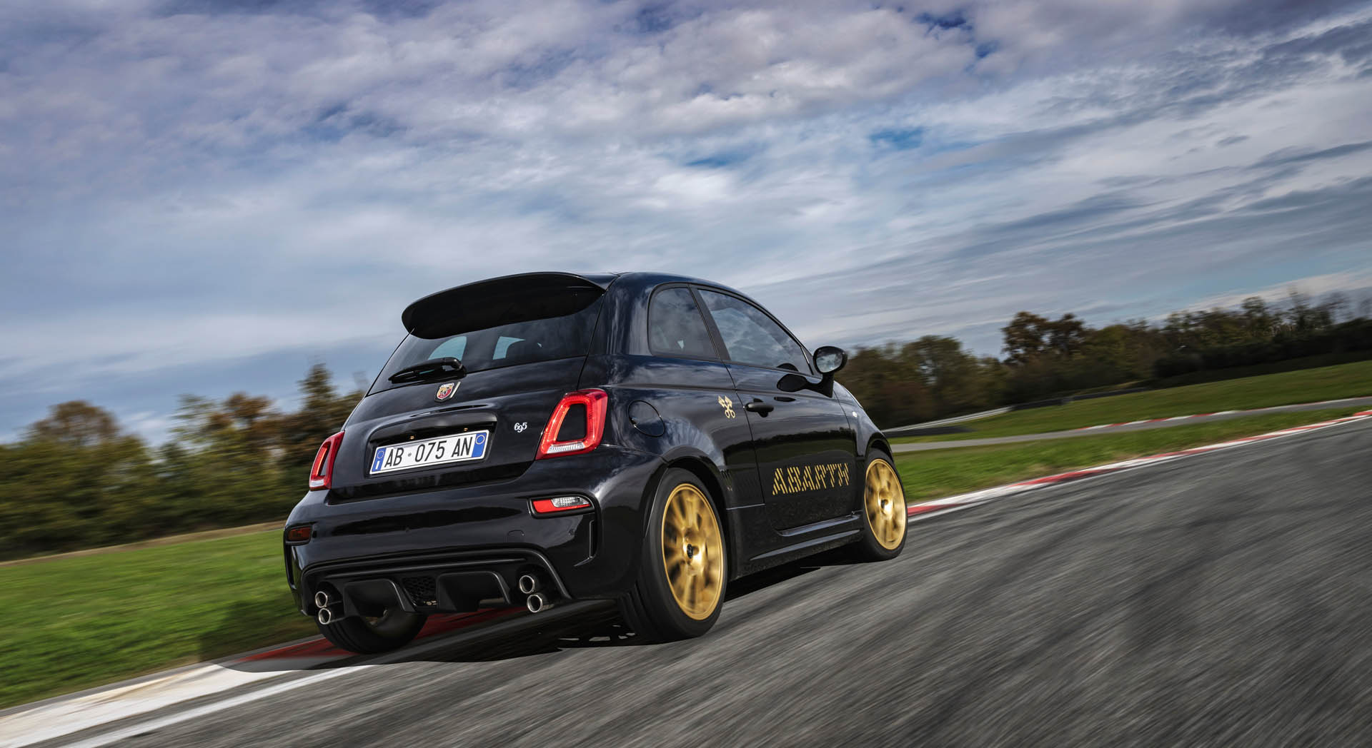Abarth 75 Anniversario 27
