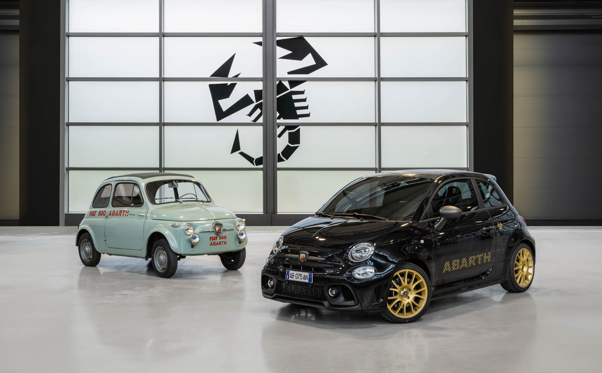 Abarth 75 Anniversario 32