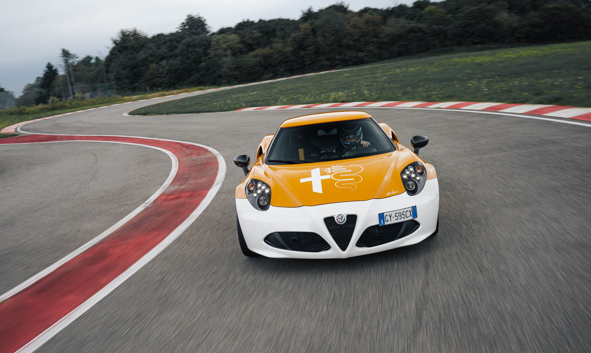 Alfa Romeo 4C Collezione GT NicolaLarini 02