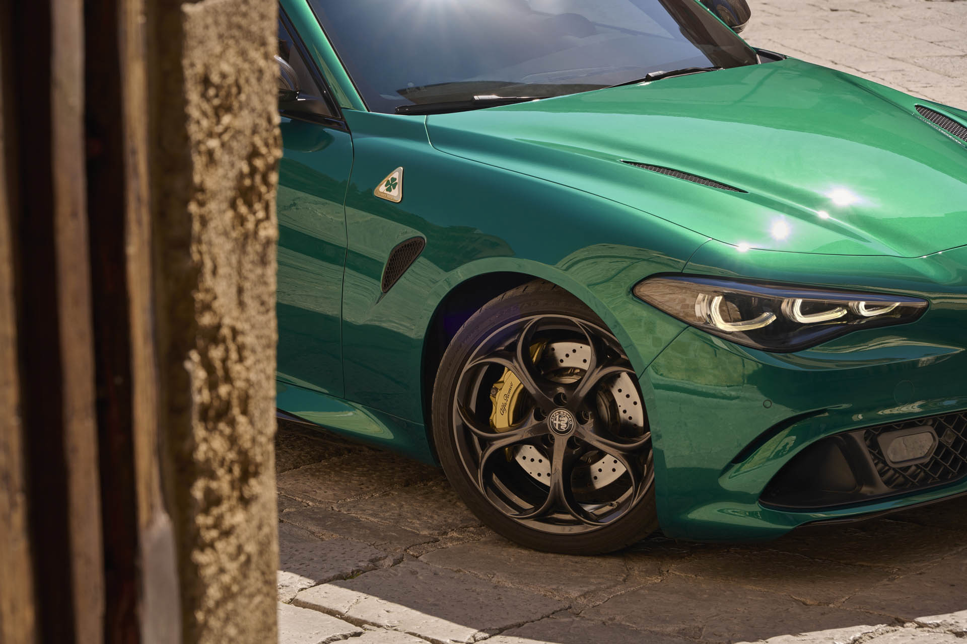 Alfa Romeo Giulia Q 100 Anniversario 03