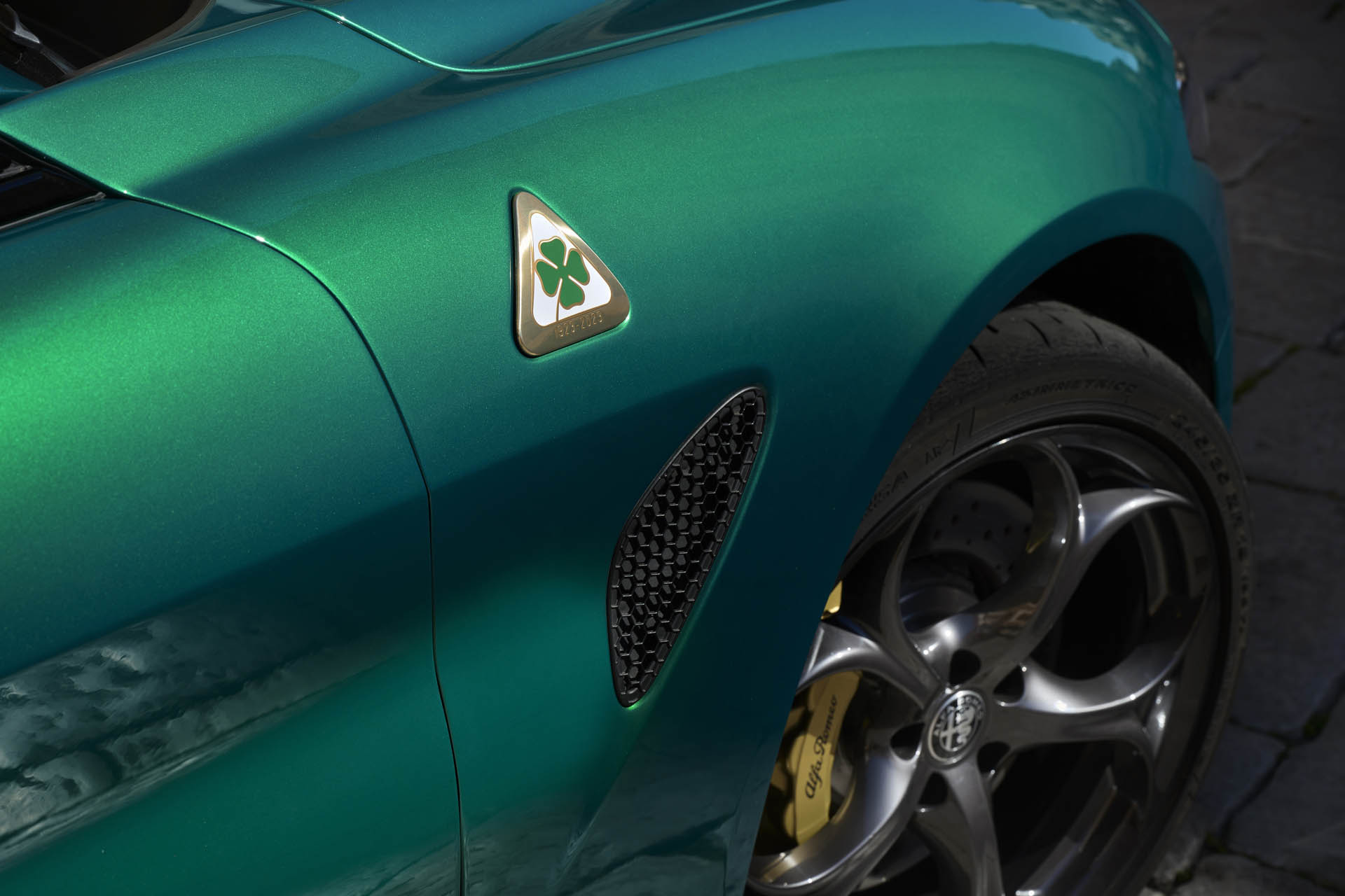 Alfa Romeo Giulia Q 100 Anniversario 07