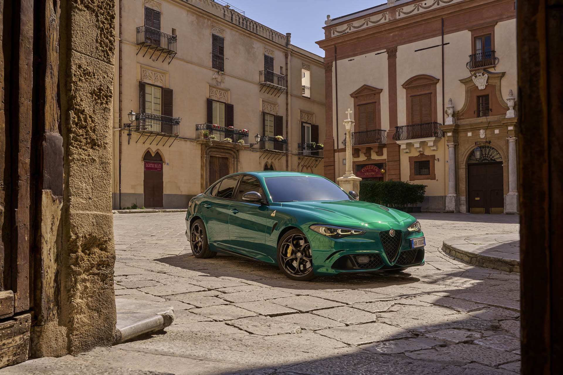 Alfa Romeo Giulia Q 100 Anniversario 11