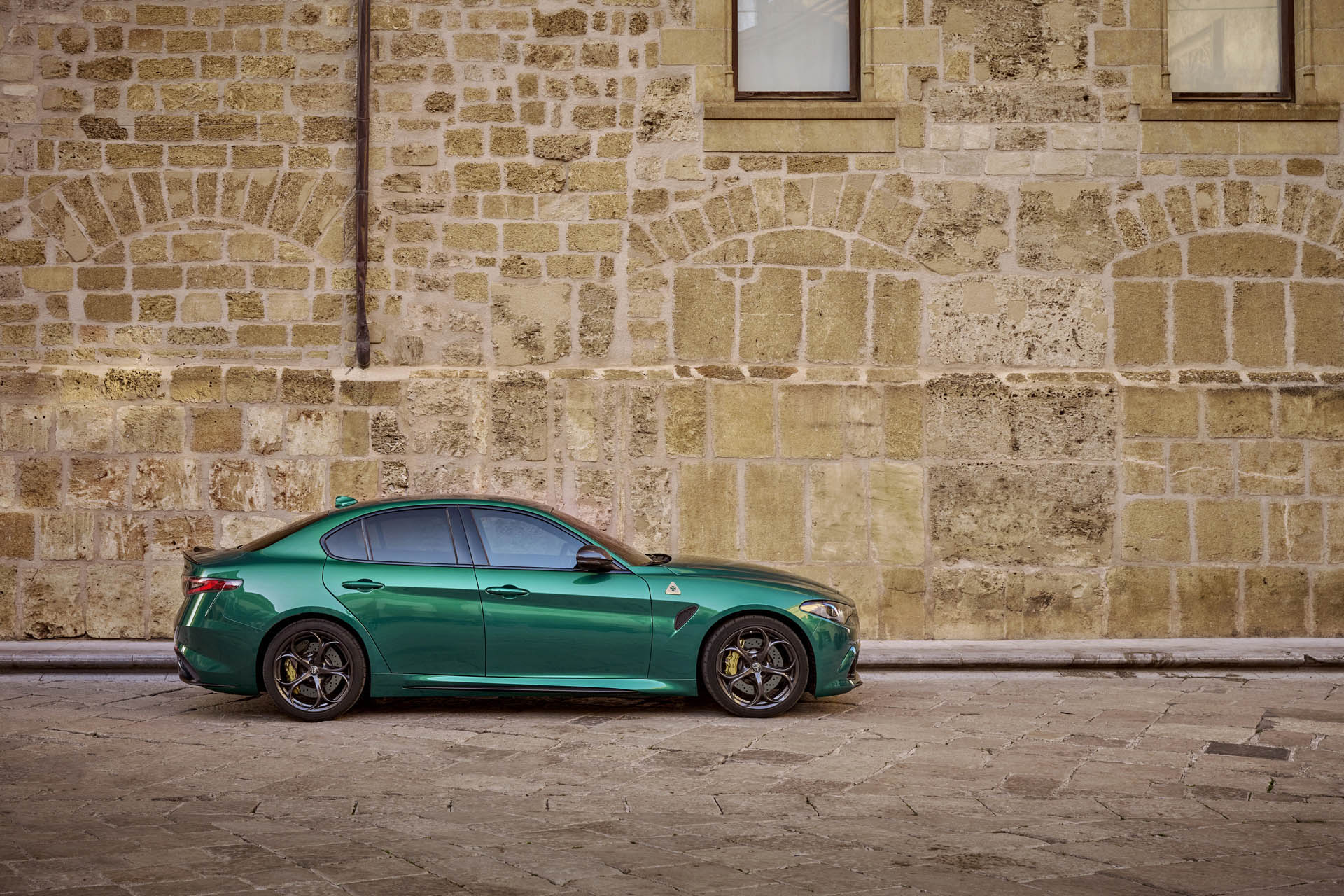 Alfa Romeo Giulia Q 100 Anniversario 15
