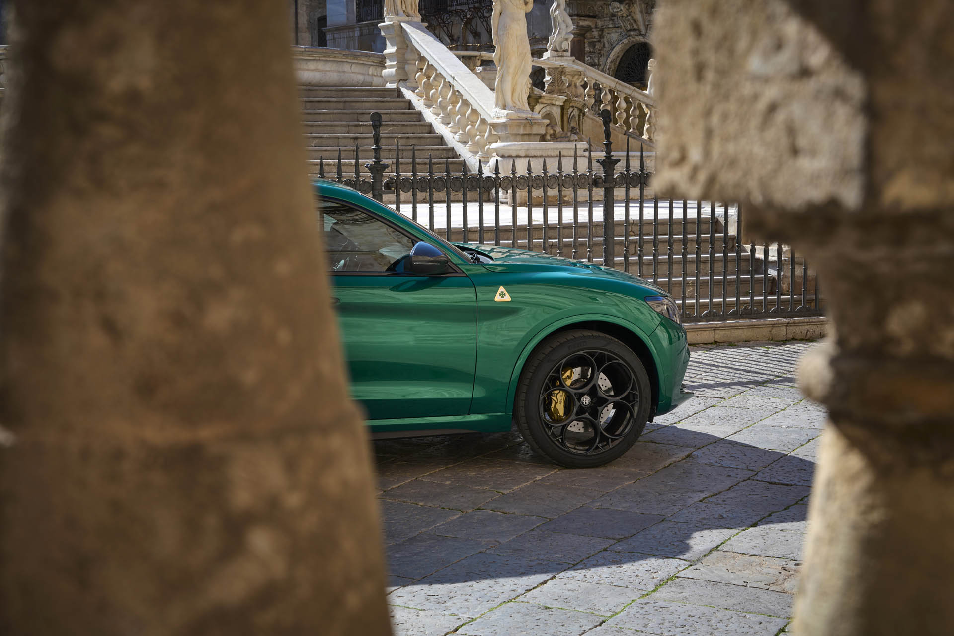 Alfa Romeo Stelvio Q 100 Anniversario 03
