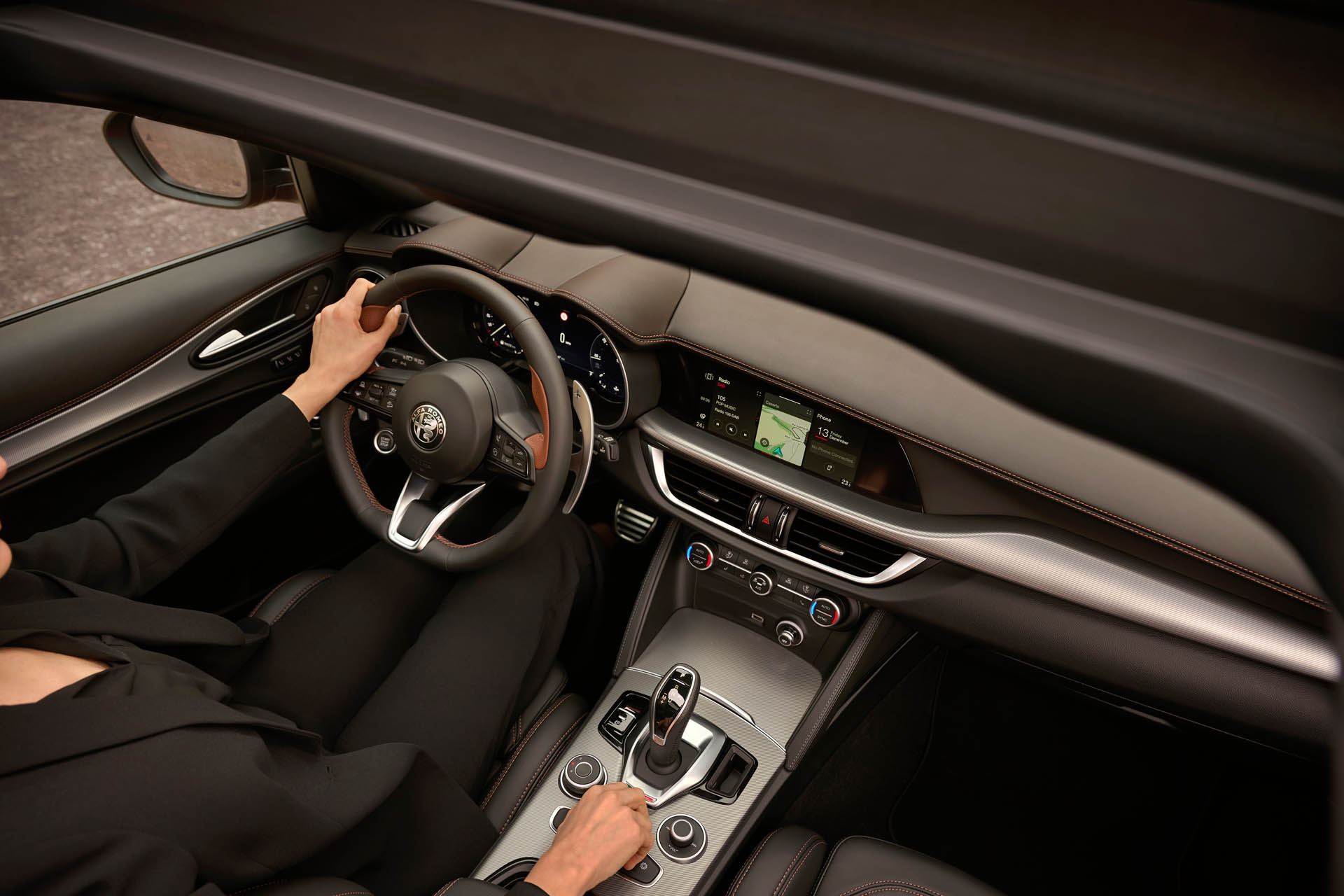Alfa Romeo Stelvio Intensa 07