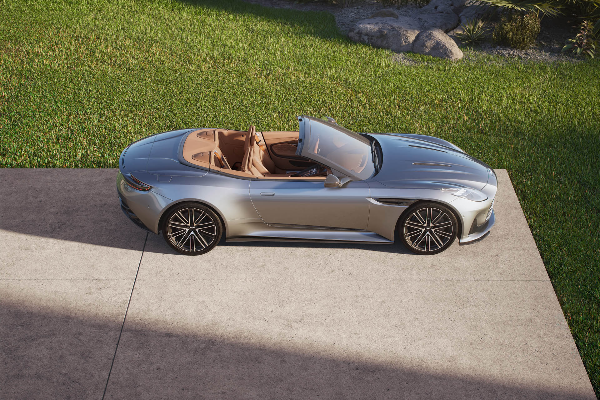 Aston Martin DB12 Volante 2023 06