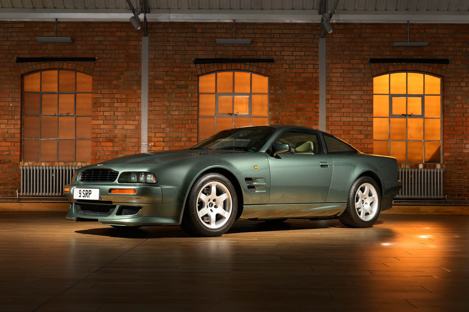 Aston Martin V8 Vantage V550 02