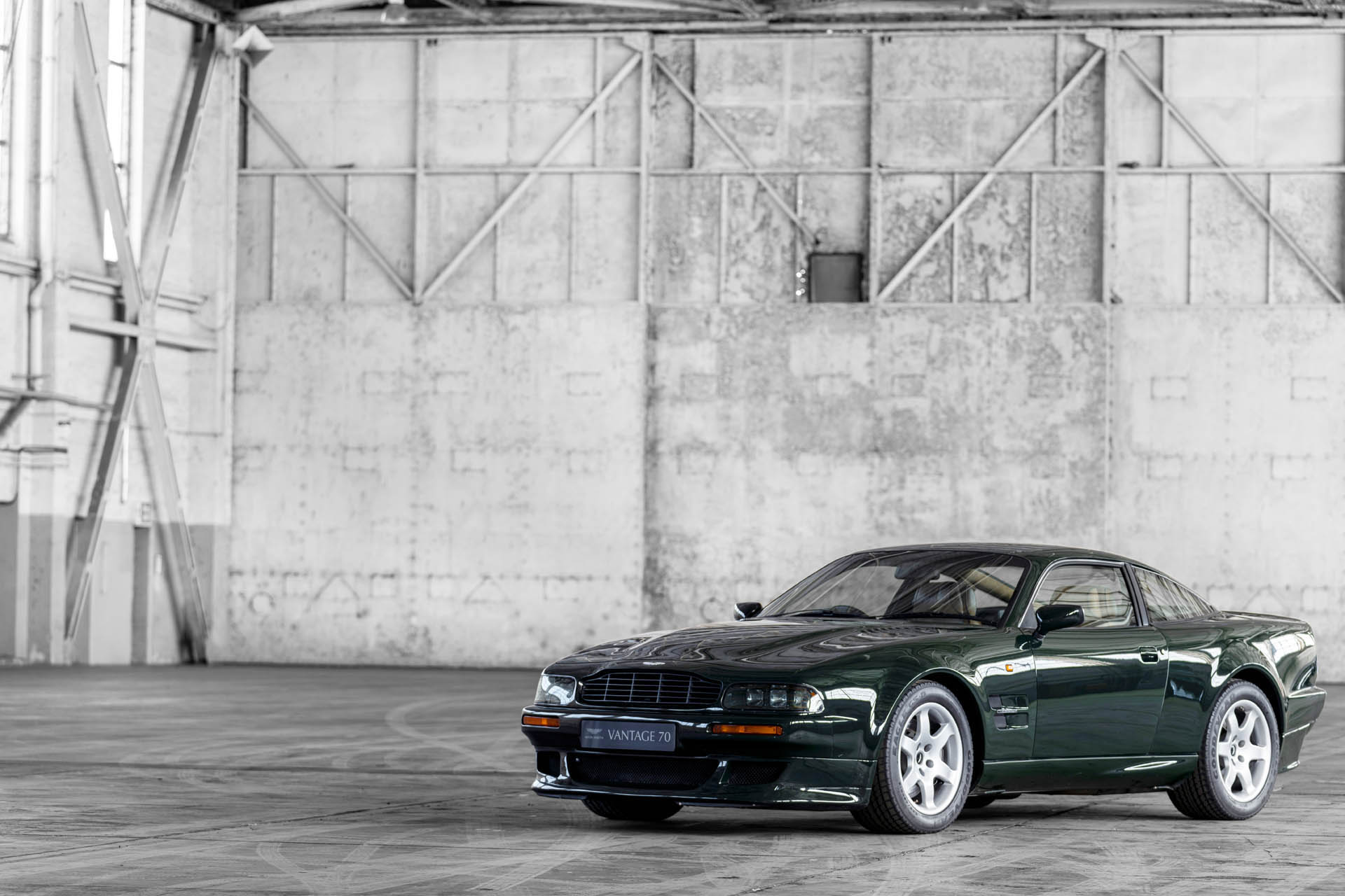 Aston Martin V8 Vantage V550 27