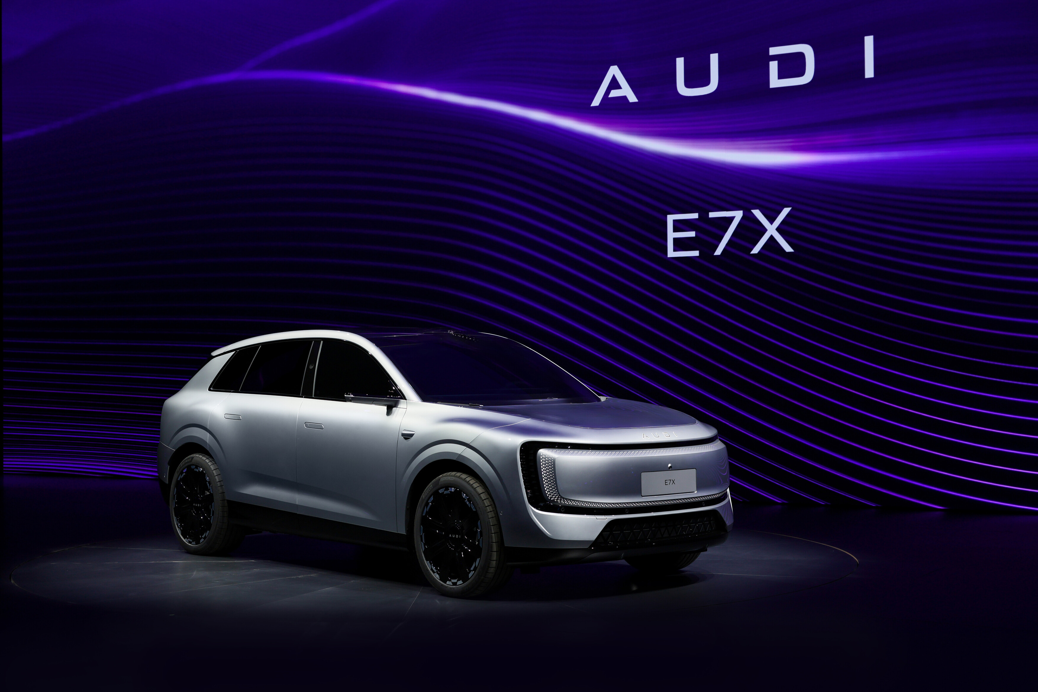 audi e7x 02
