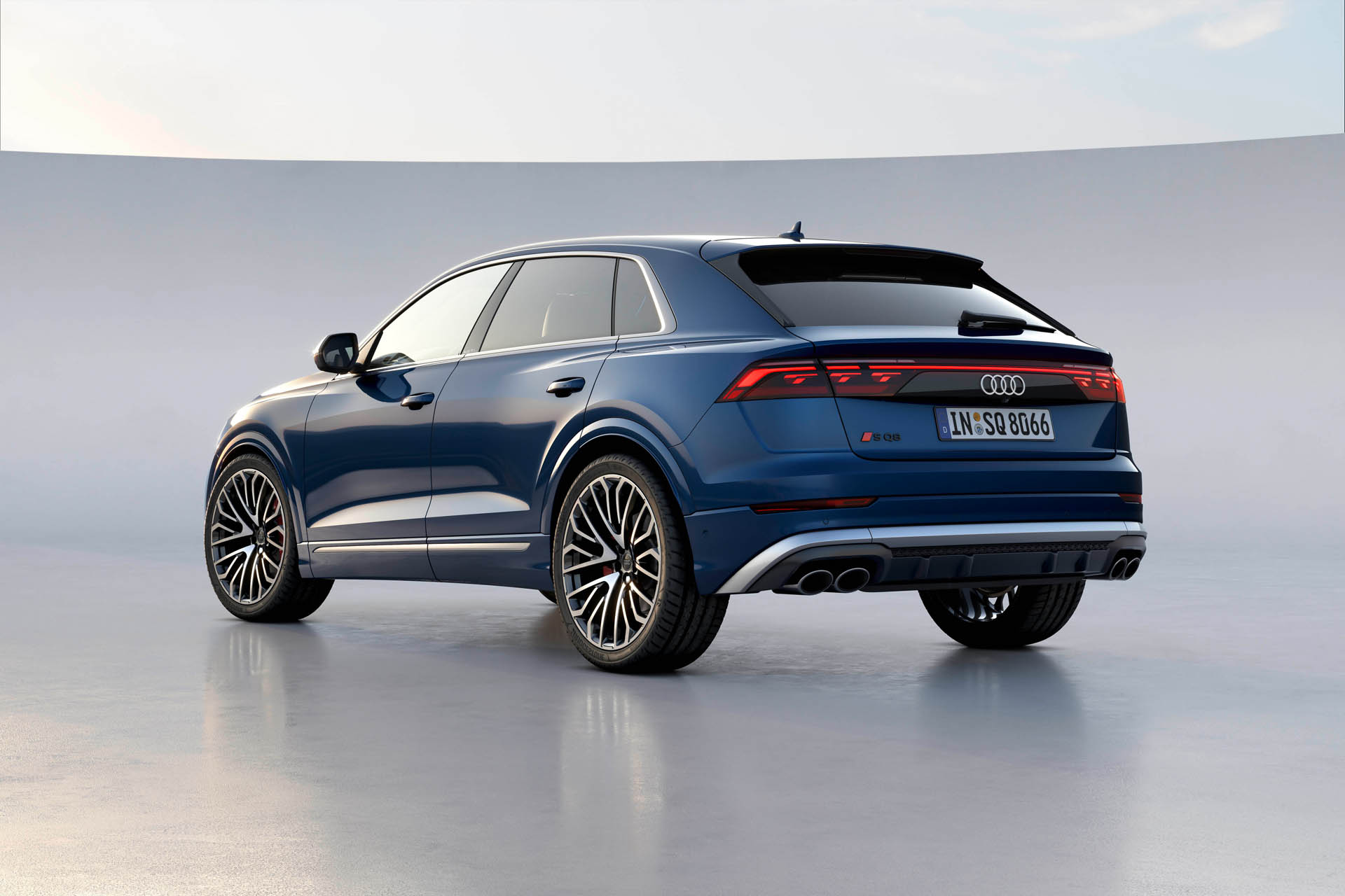 Audi SQ8 2023 10