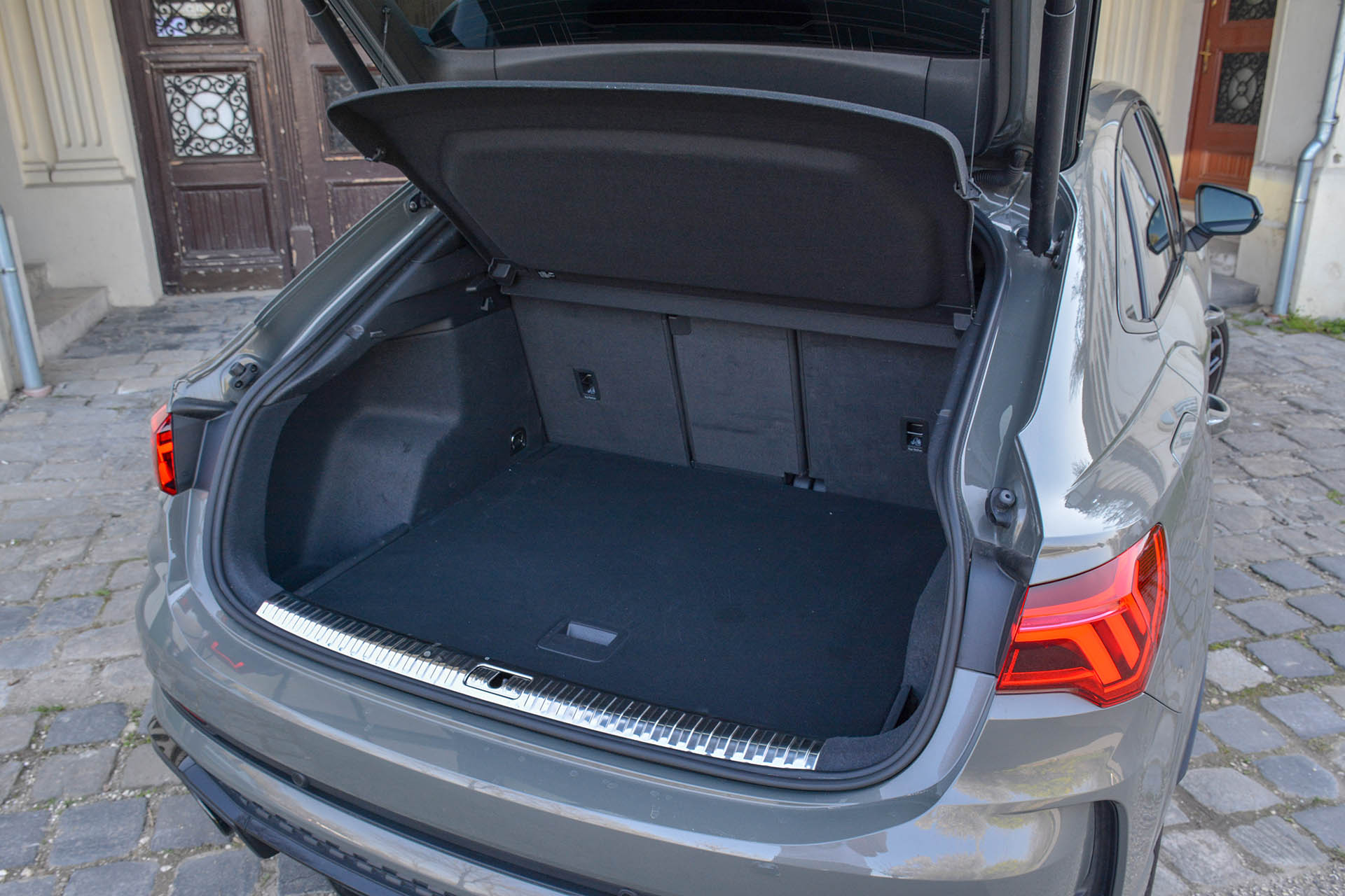 Audi RSQ3 Sportback 2024 11