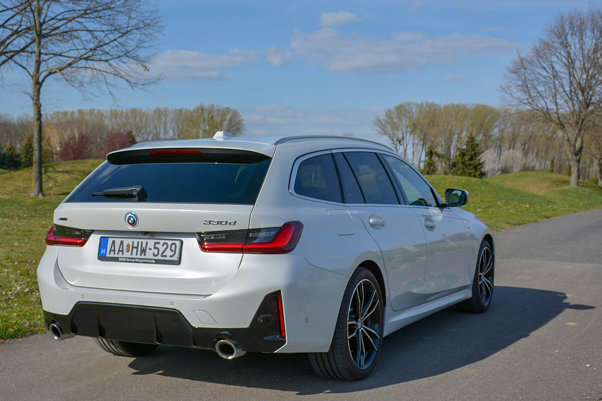 BMW 330d xDrive Touring 11