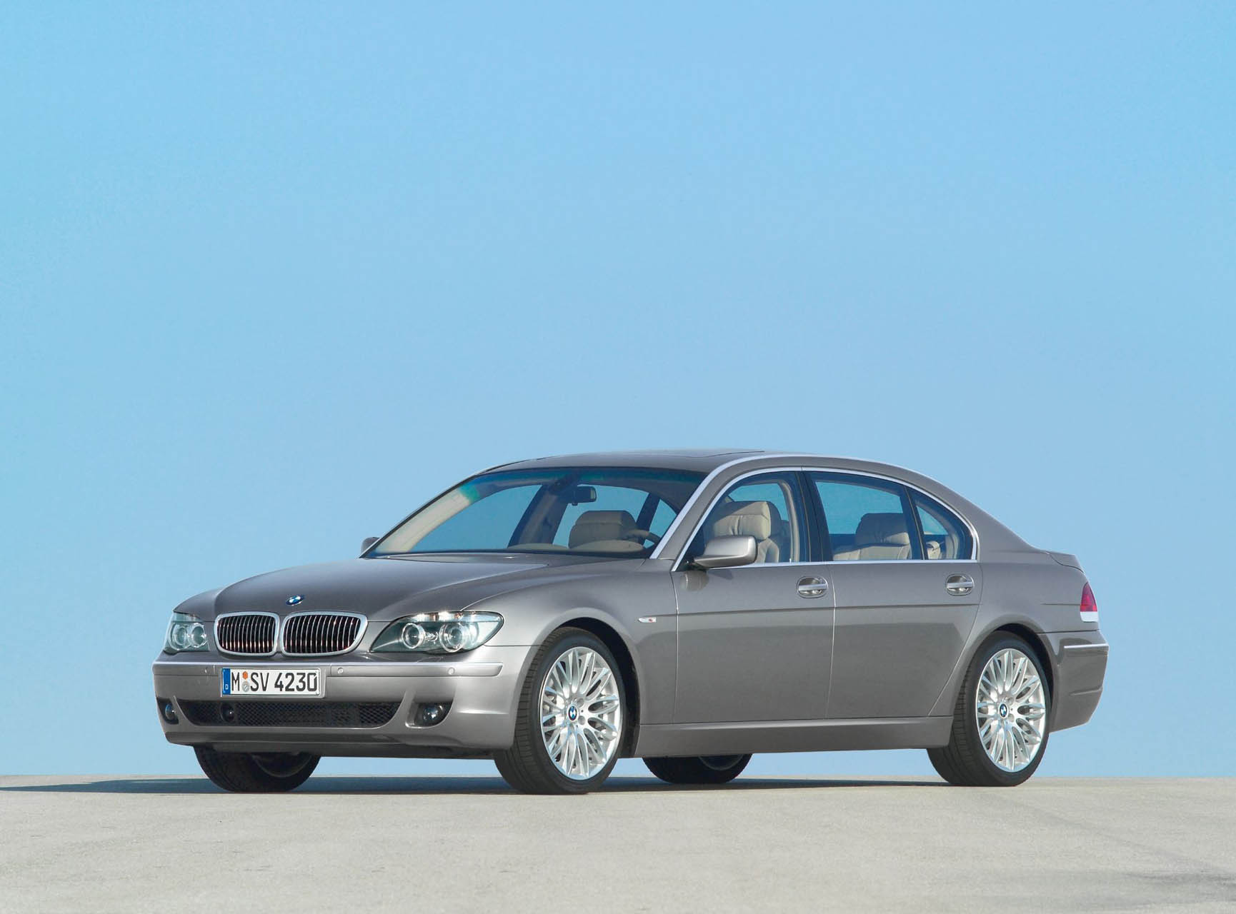 bmw7sorozat18
