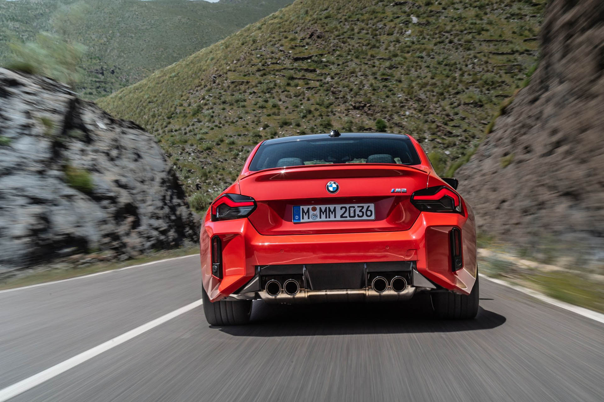 bmwm2-2022dz02