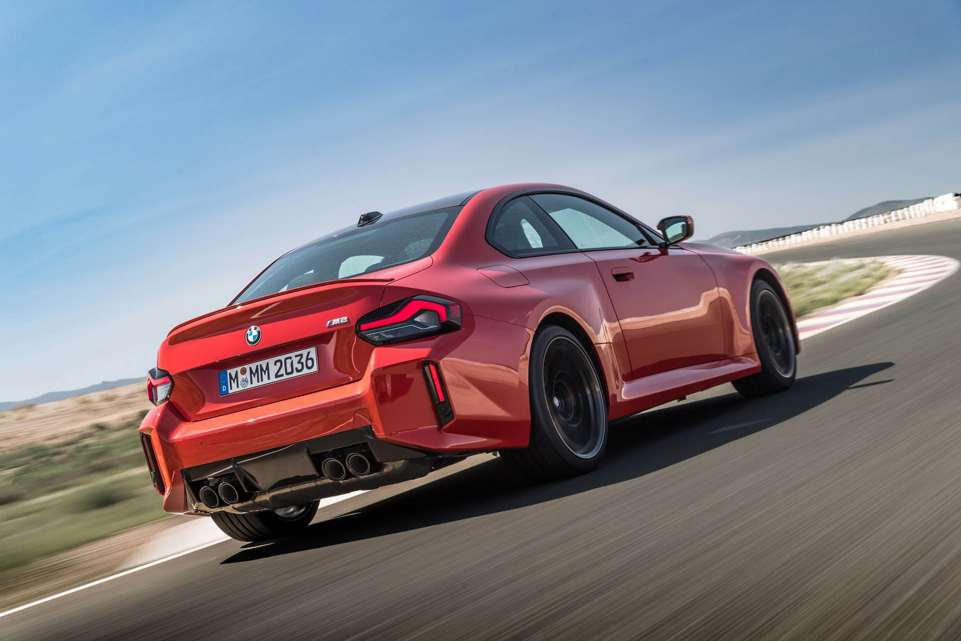 bmwm2-2022o