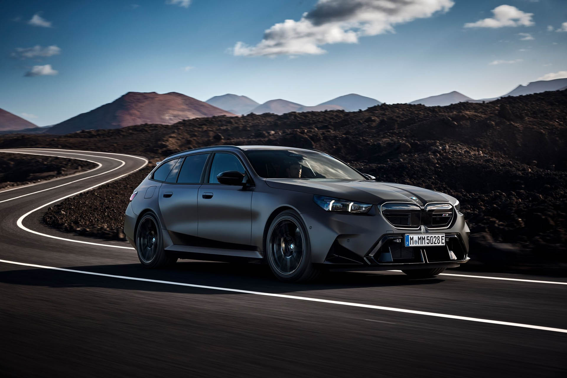 BMW M5 Touring 2024 08