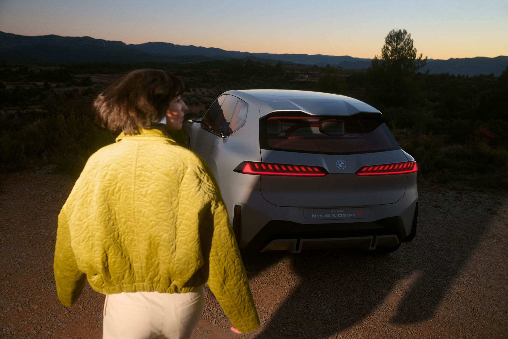 BMW Vision Neue Klasse X 33