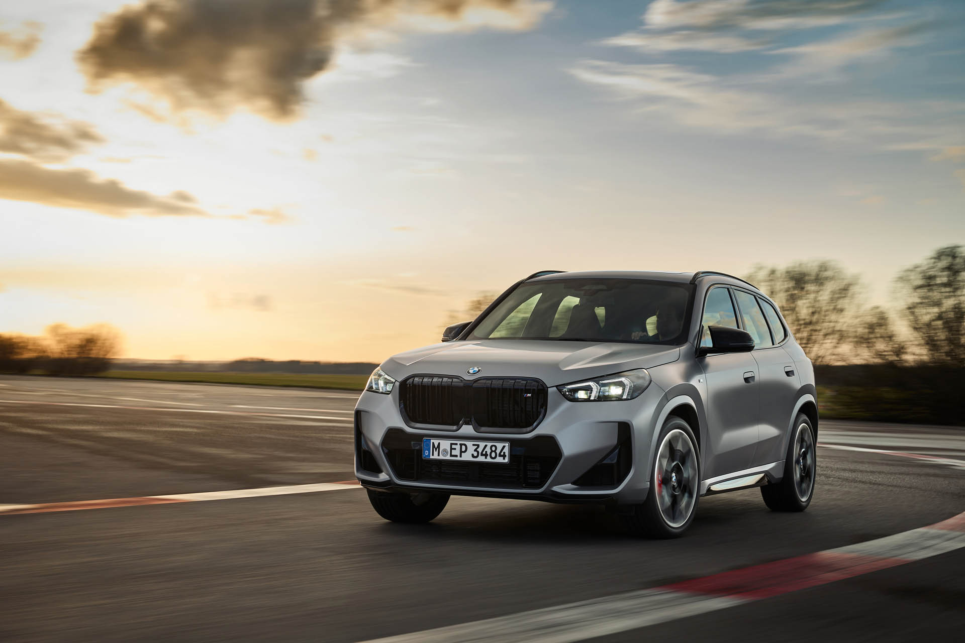 BMW X1 M35i 06