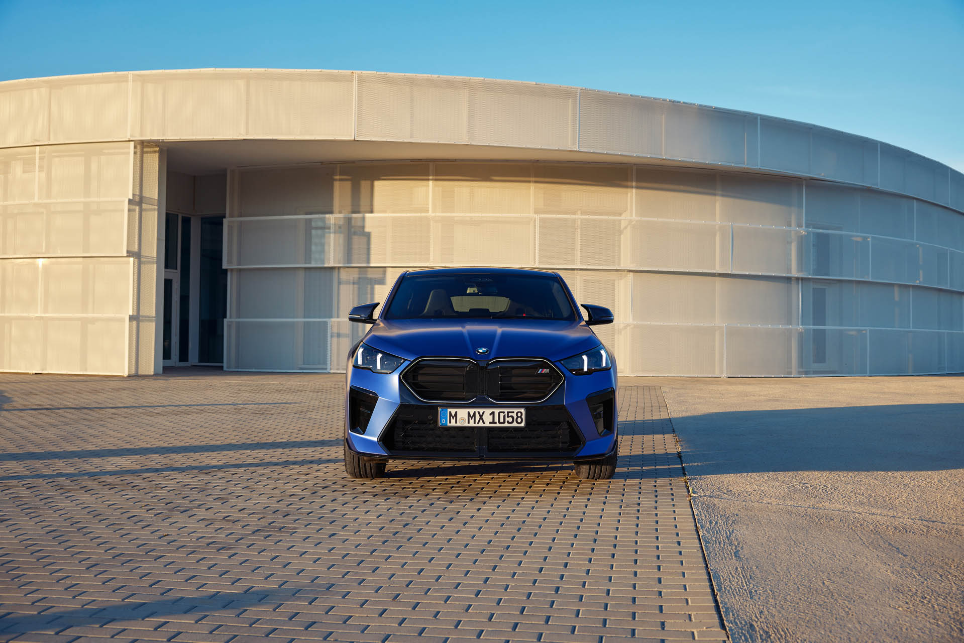 BMW X2 M35i xDrive 10