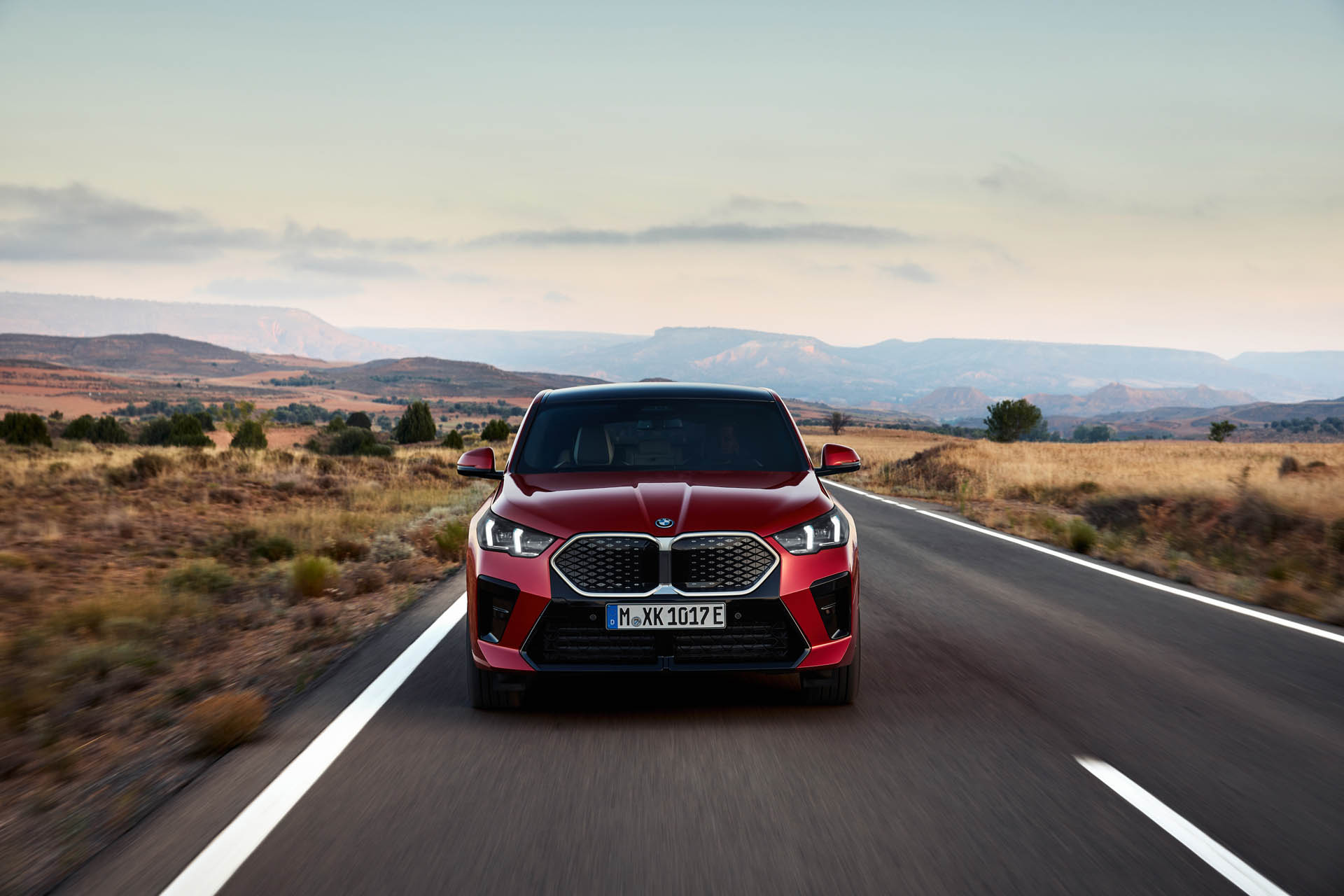 BMW iX2 xDrive30 11