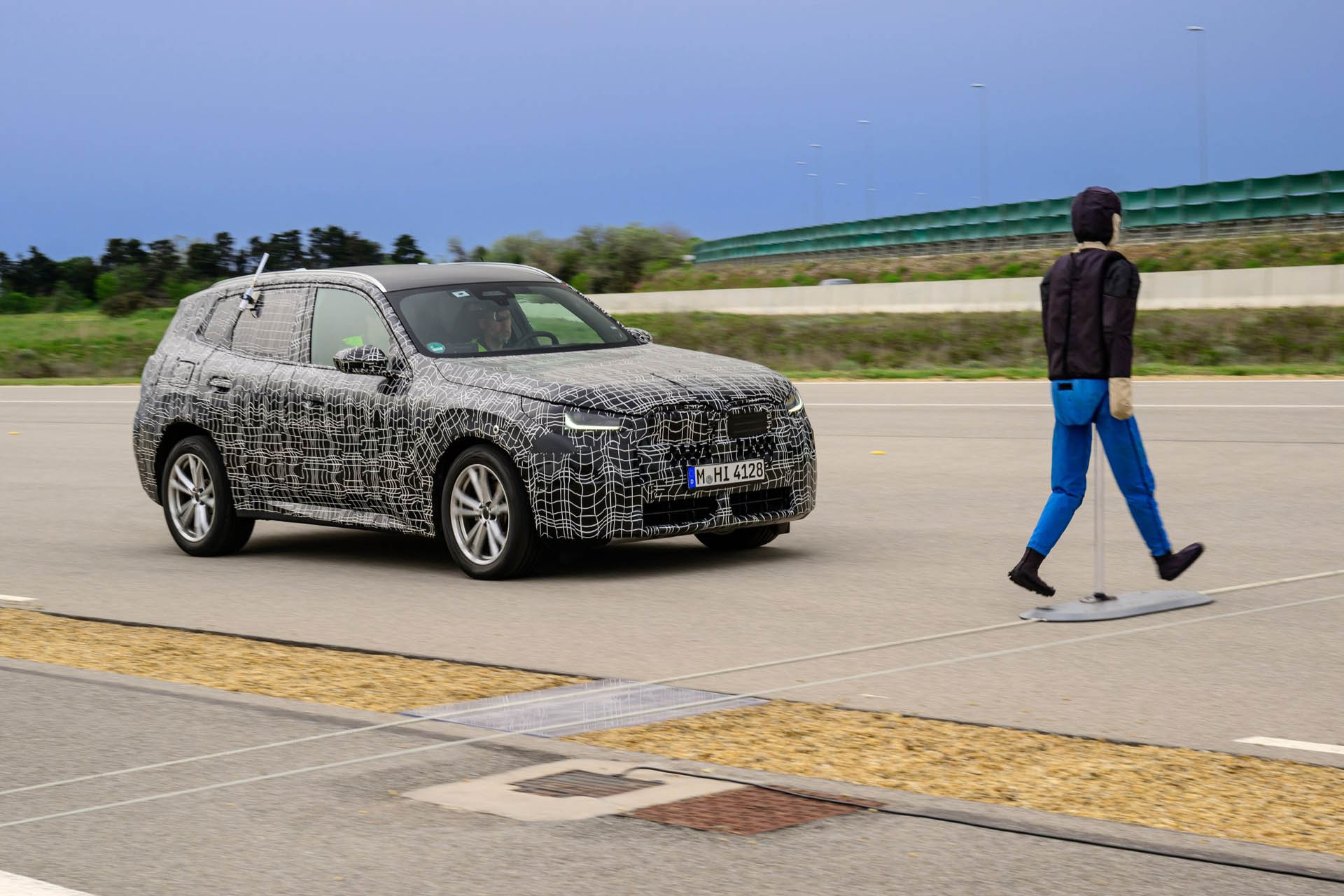 BMW X3 2024 camouflage 41
