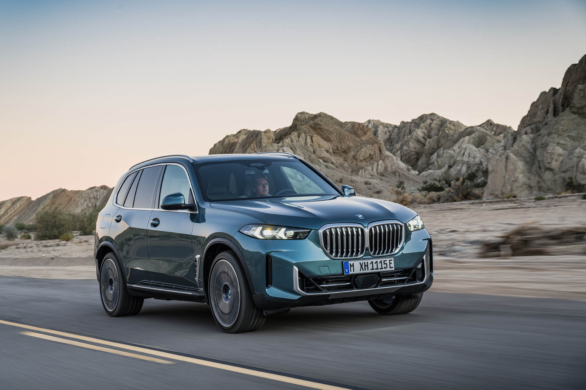 bmwx5-2023dz