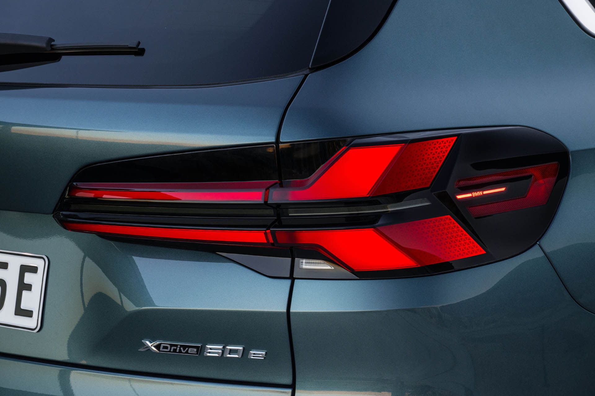 bmwx5-2023y01