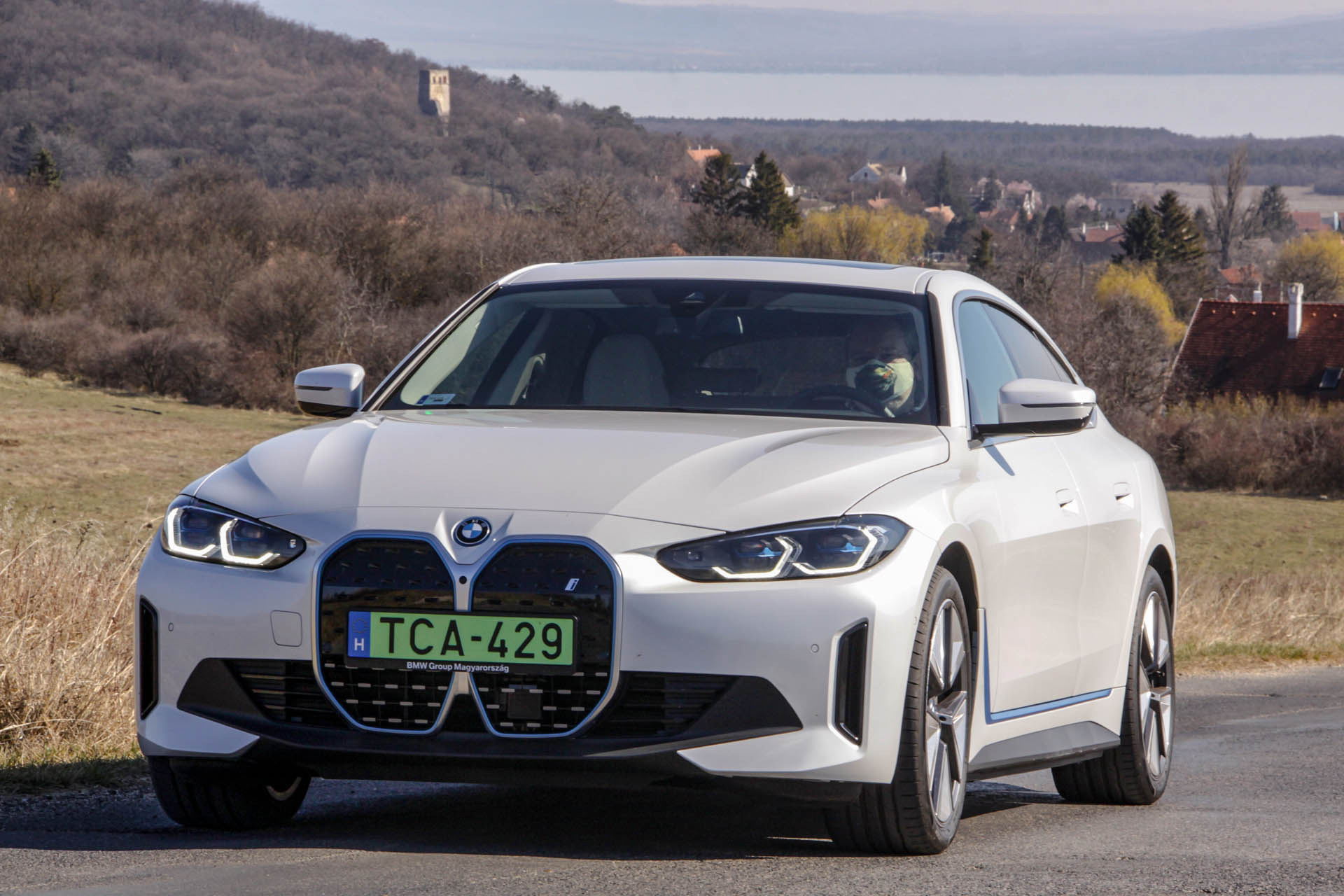 bmwi4edrive40p