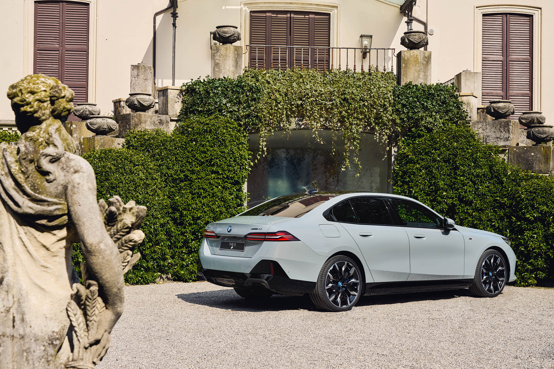 BMW i5 eDrive40 53