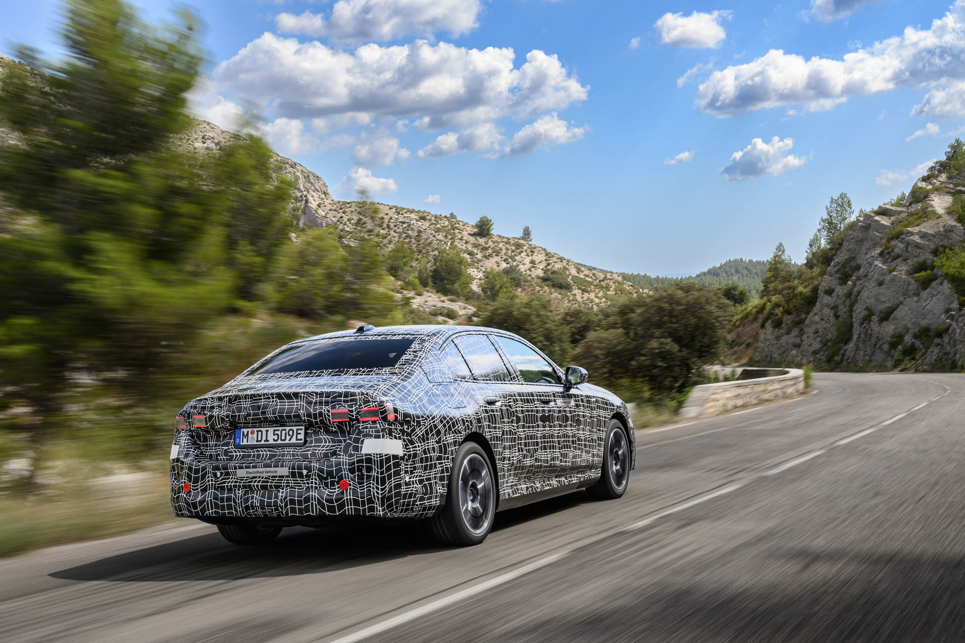 BMW i5 eDrive 40 02
