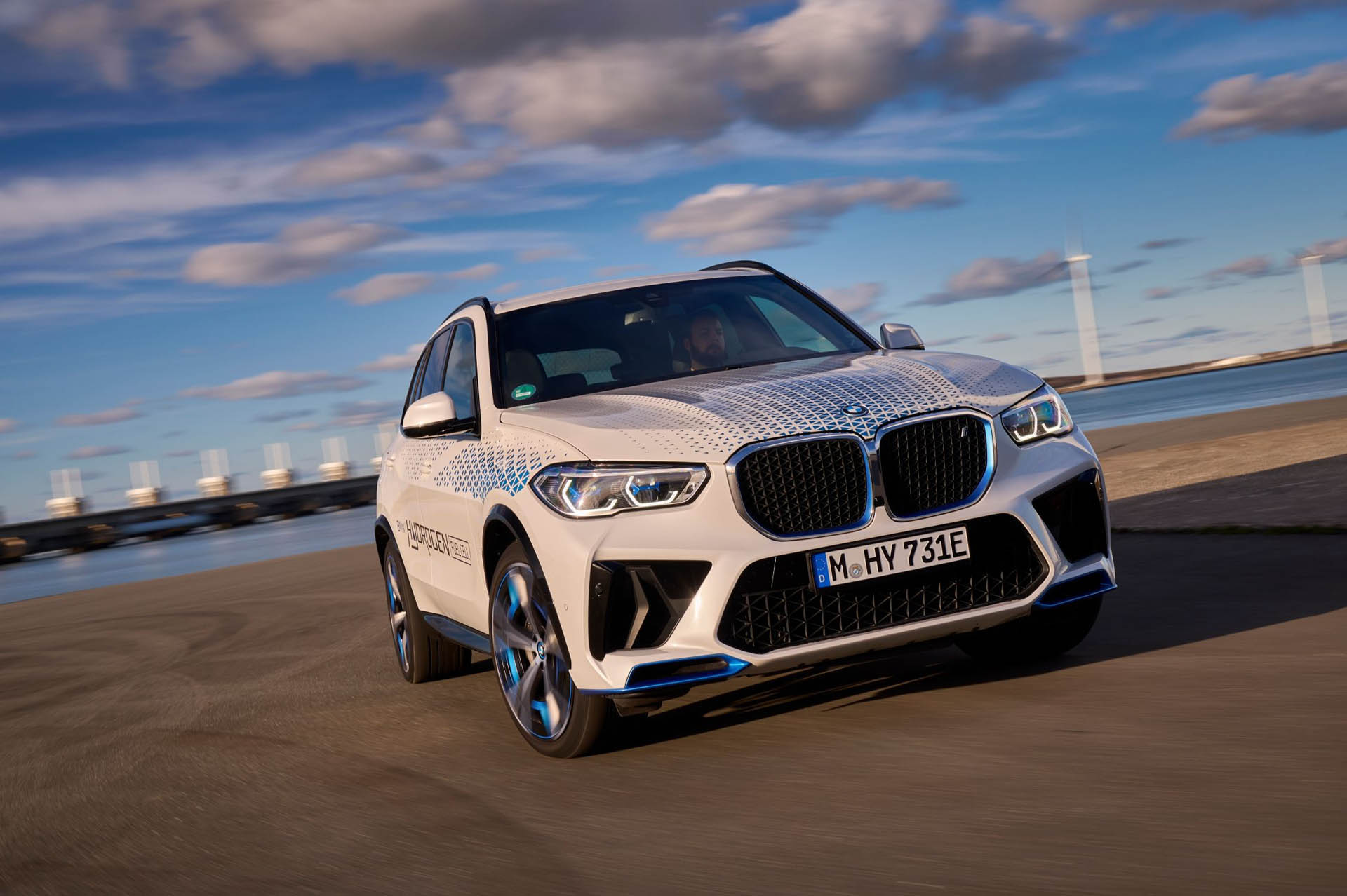 BMW iX5 Hydrogen 02