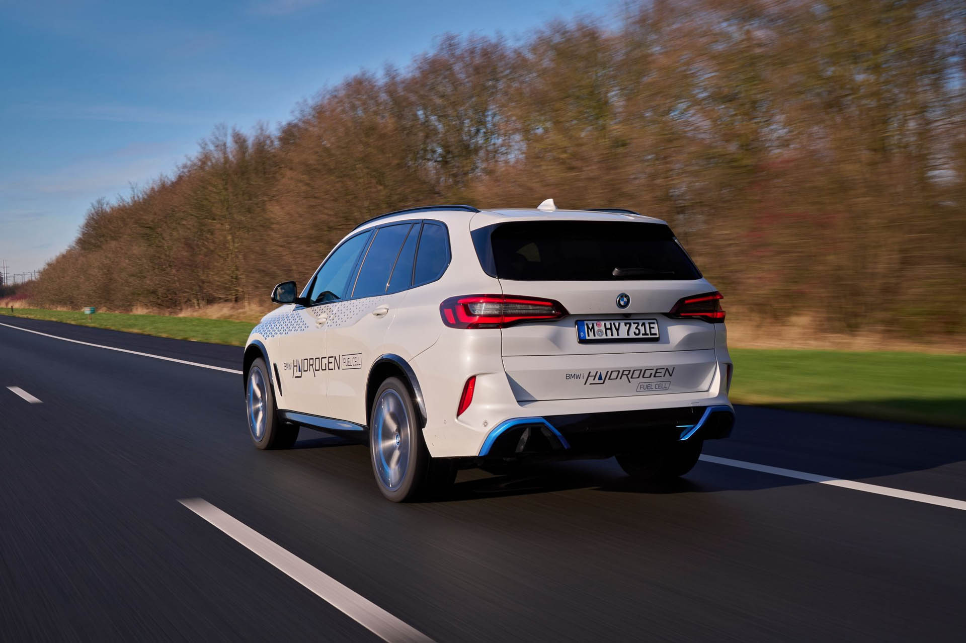 BMW iX5 Hydrogen 10
