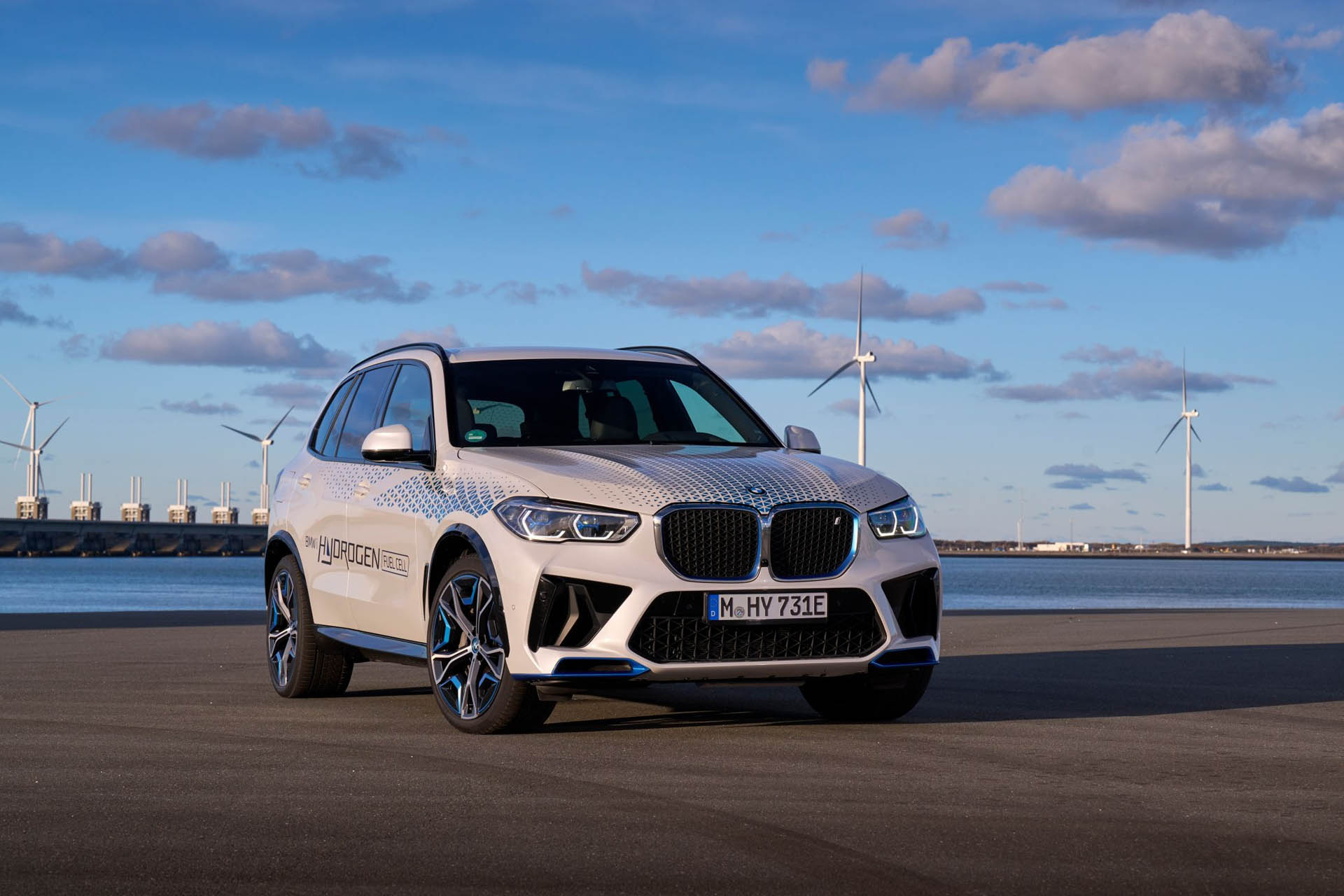 BMW iX5 Hydrogen 30