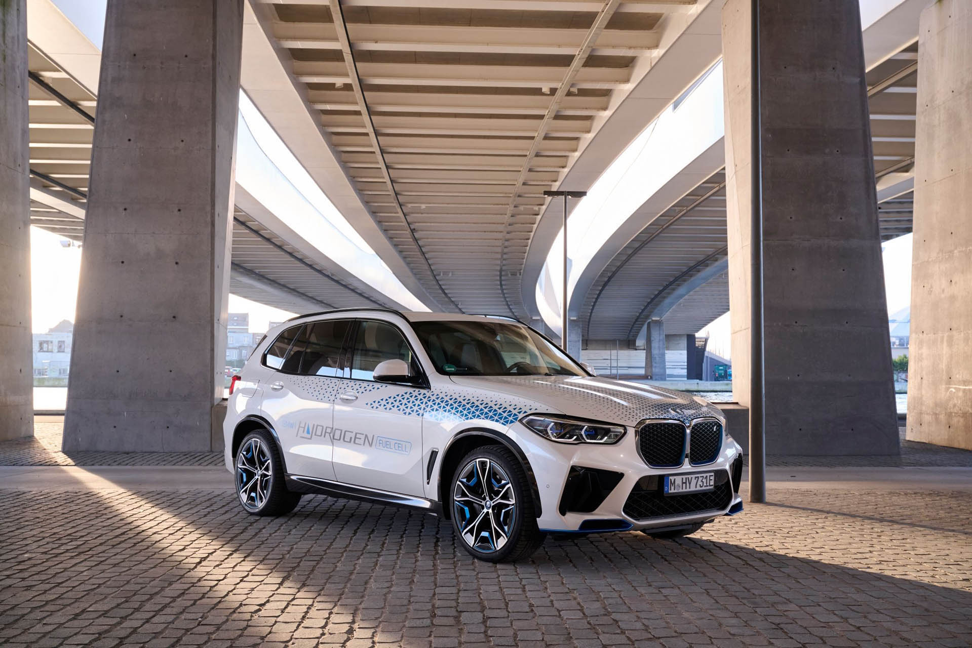 BMW iX5 Hydrogen 37