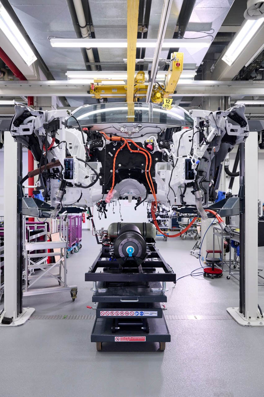 bmwix5hydrogen10