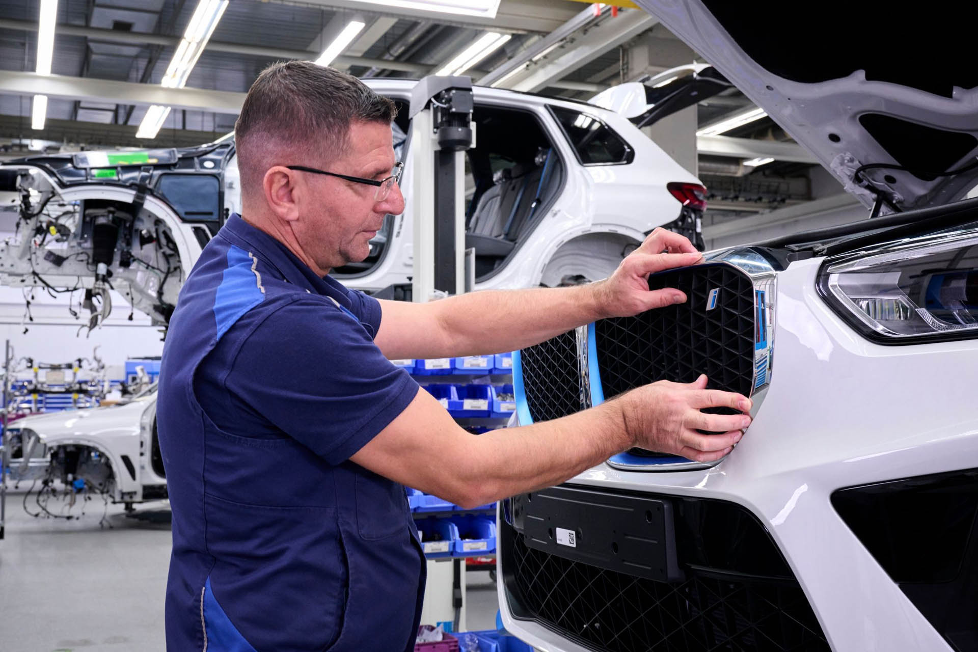 bmwix5hydrogen29