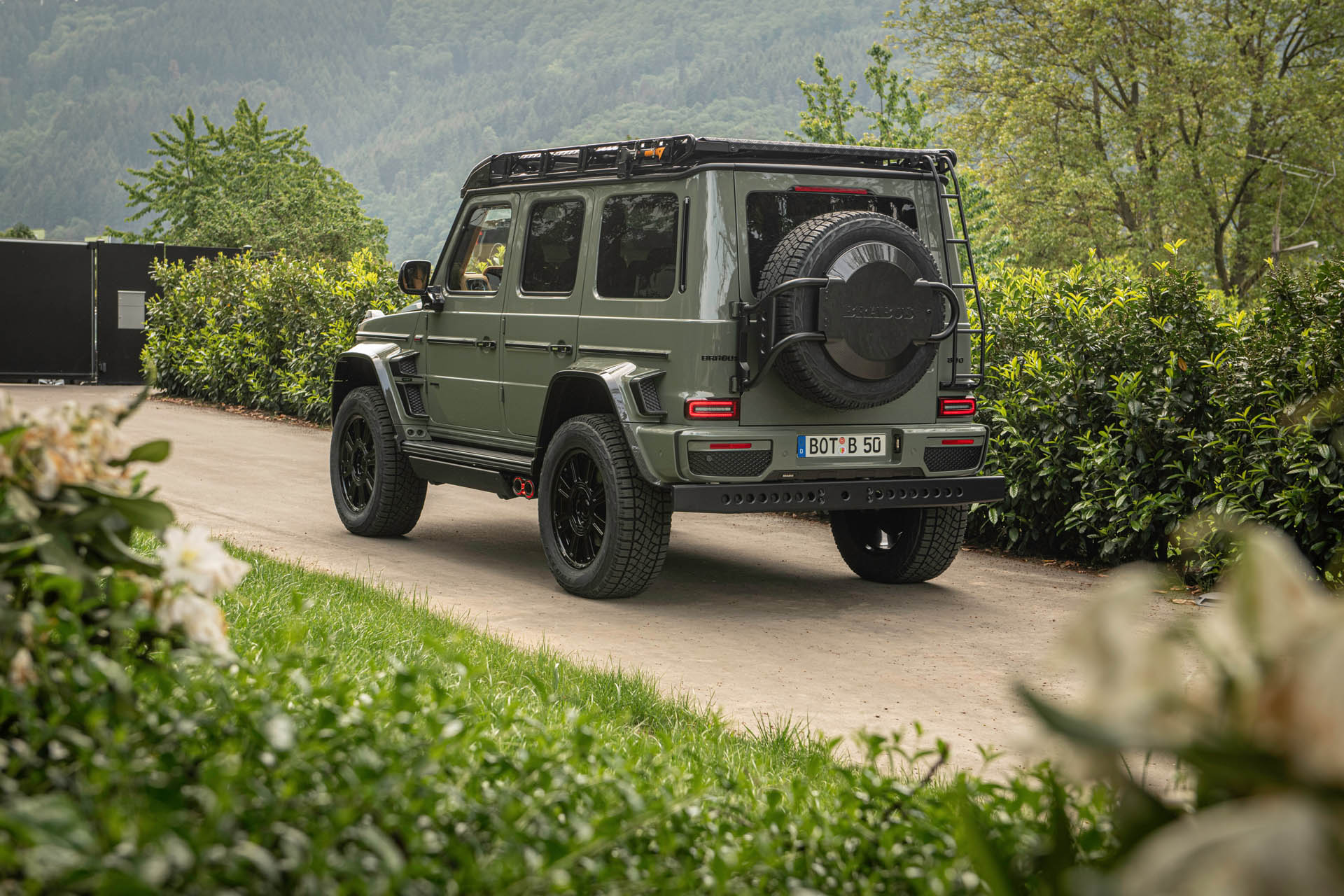 BRABUS 800 4x4 Stealth Green 10