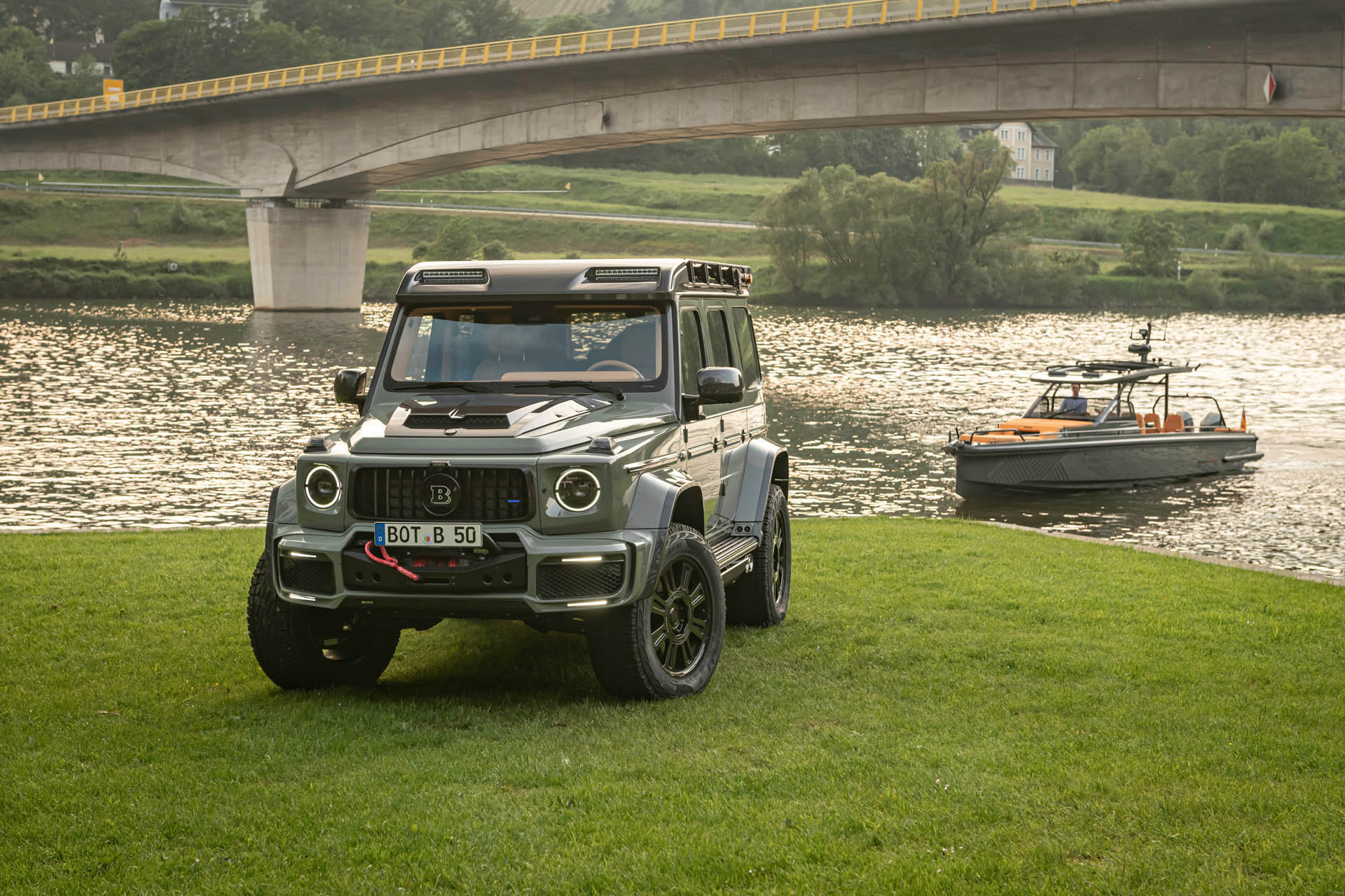 BRABUS 800 4x4 Stealth Green 13