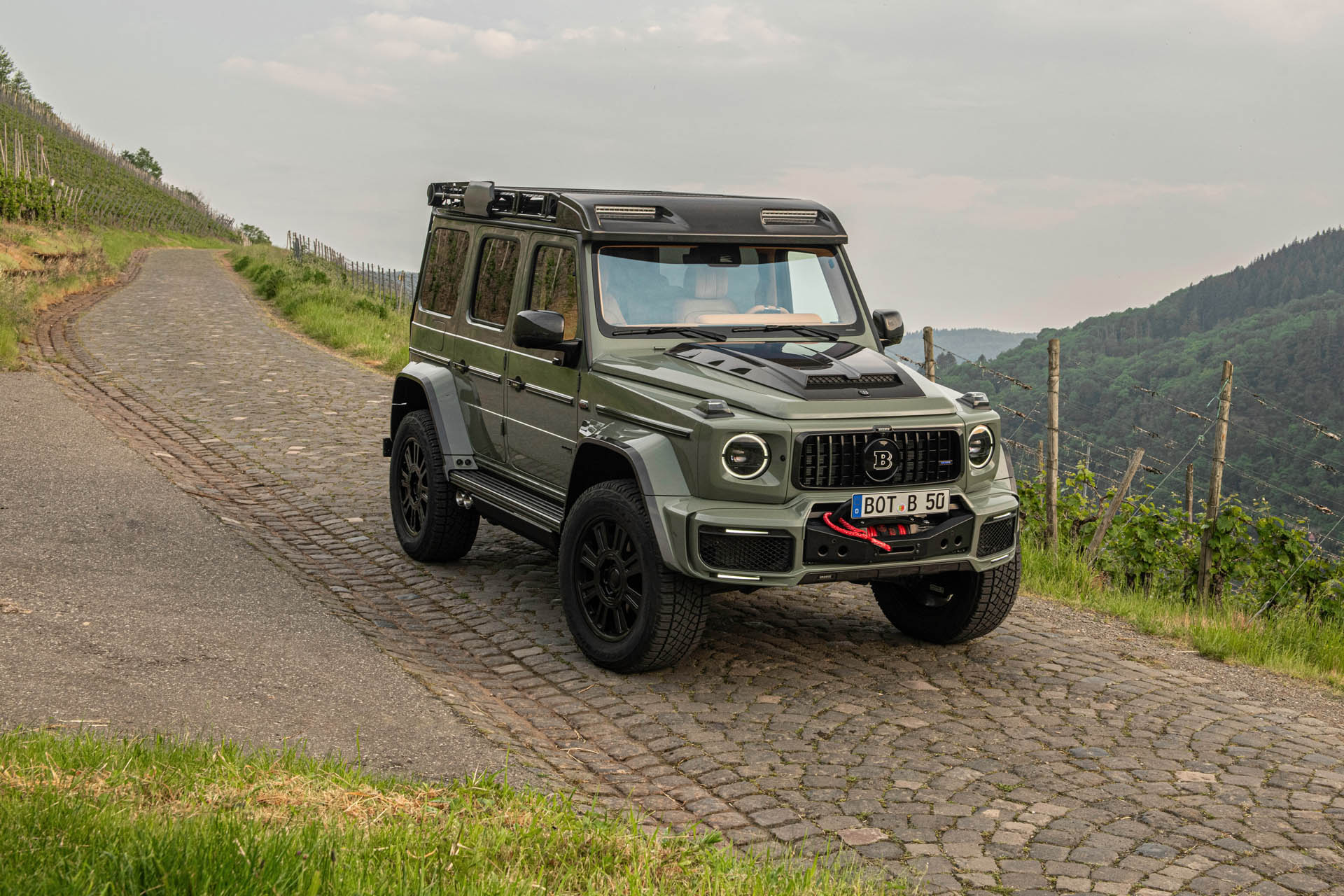 BRABUS 800 4x4 Stealth Green 15