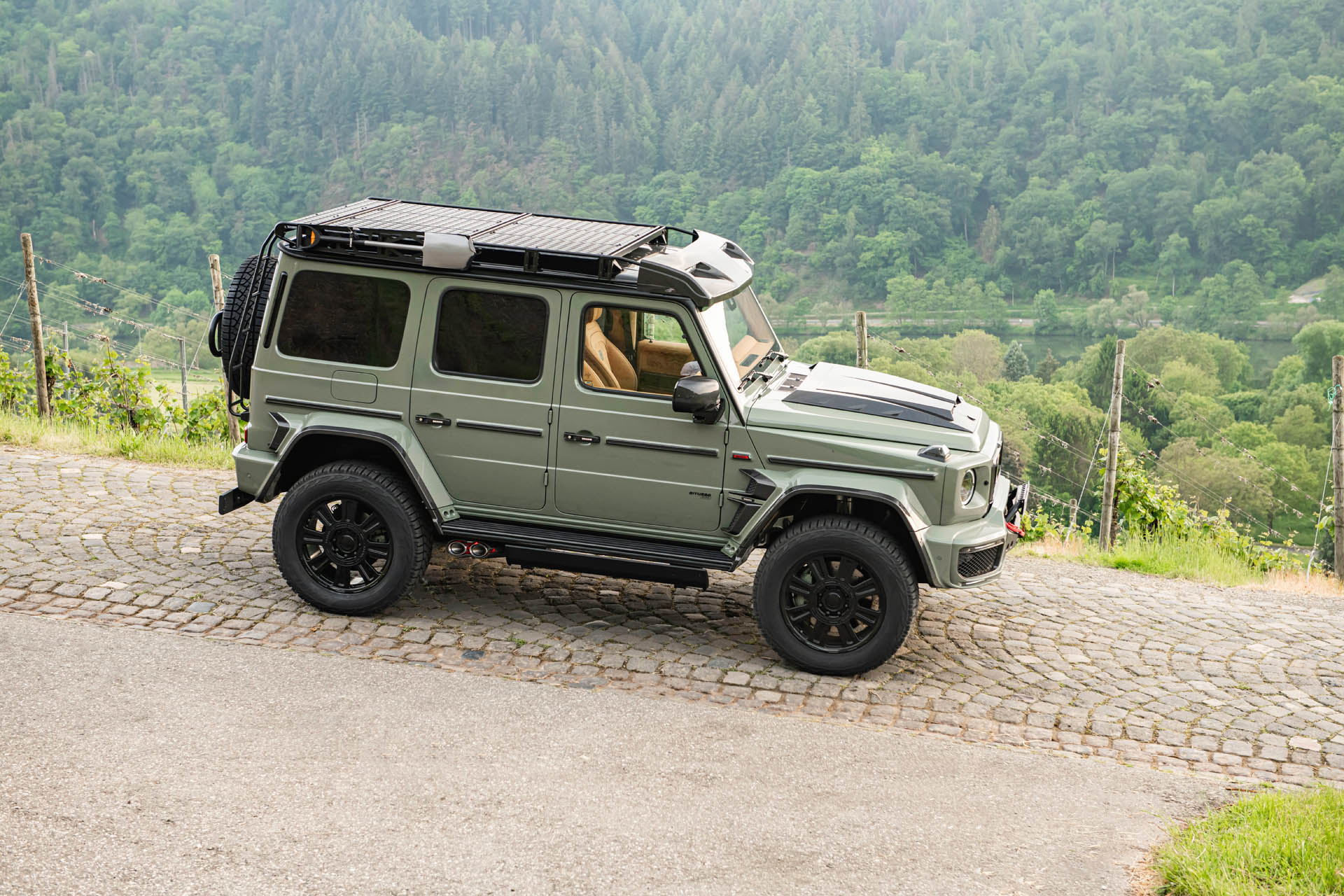 BRABUS 800 4x4 Stealth Green 23