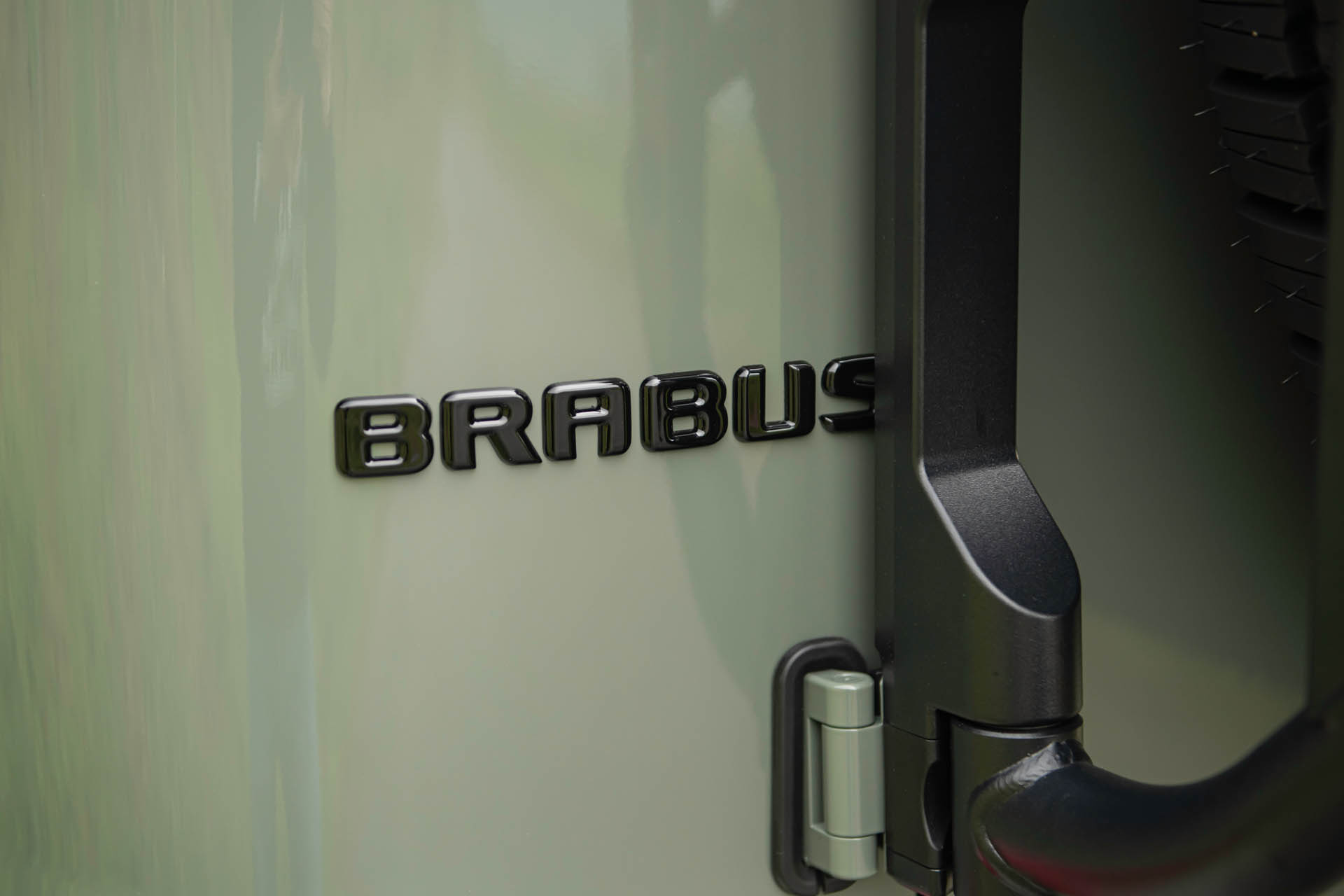 BRABUS 800 4x4 Stealth Green 33
