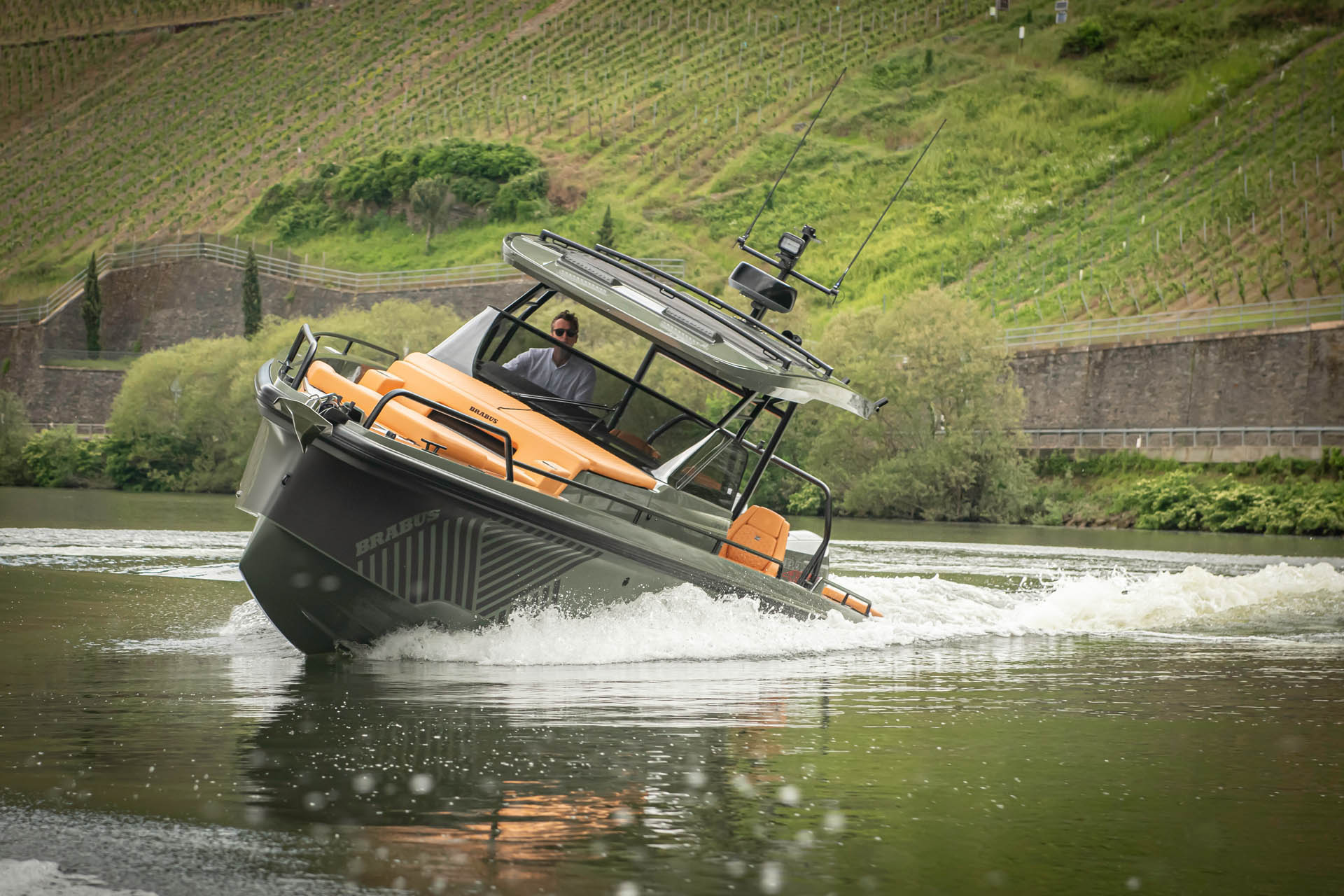BRABUS 800 4x4 Stealth Green-M-AMG G 63 4x4 On Location 114