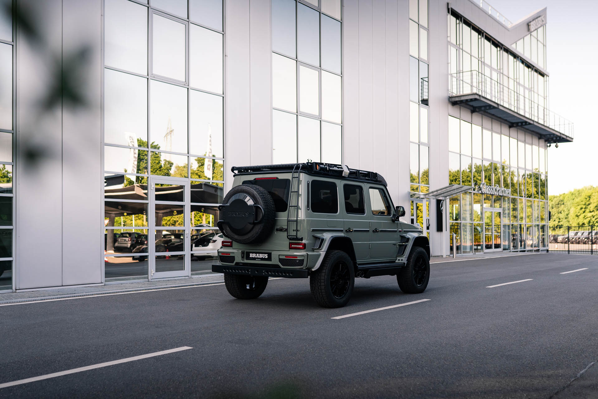 BRABUS 800 4x4 Stealth Green-M-AMG G 63 4x4 Outdoor 38