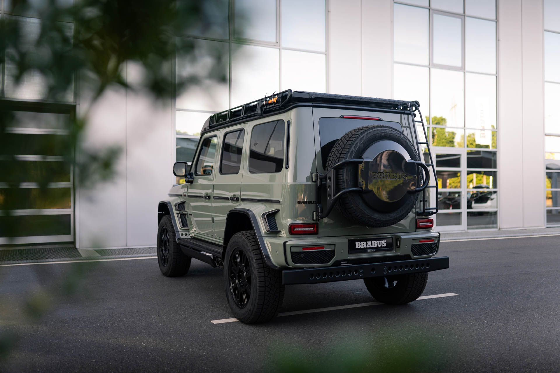 BRABUS 800 4x4 Stealth Green-M-AMG G 63 4x4 Outdoor 59