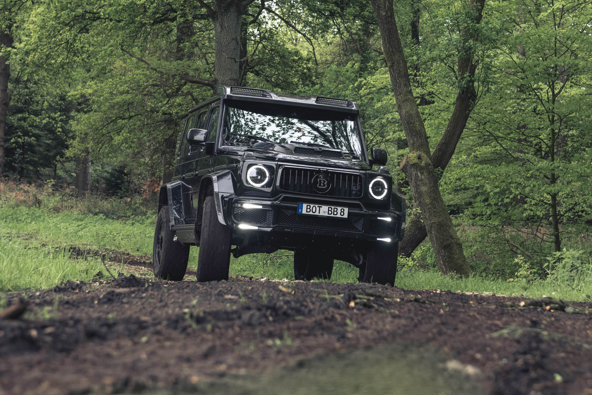 BRABUS 800 4x4 Superblack 28