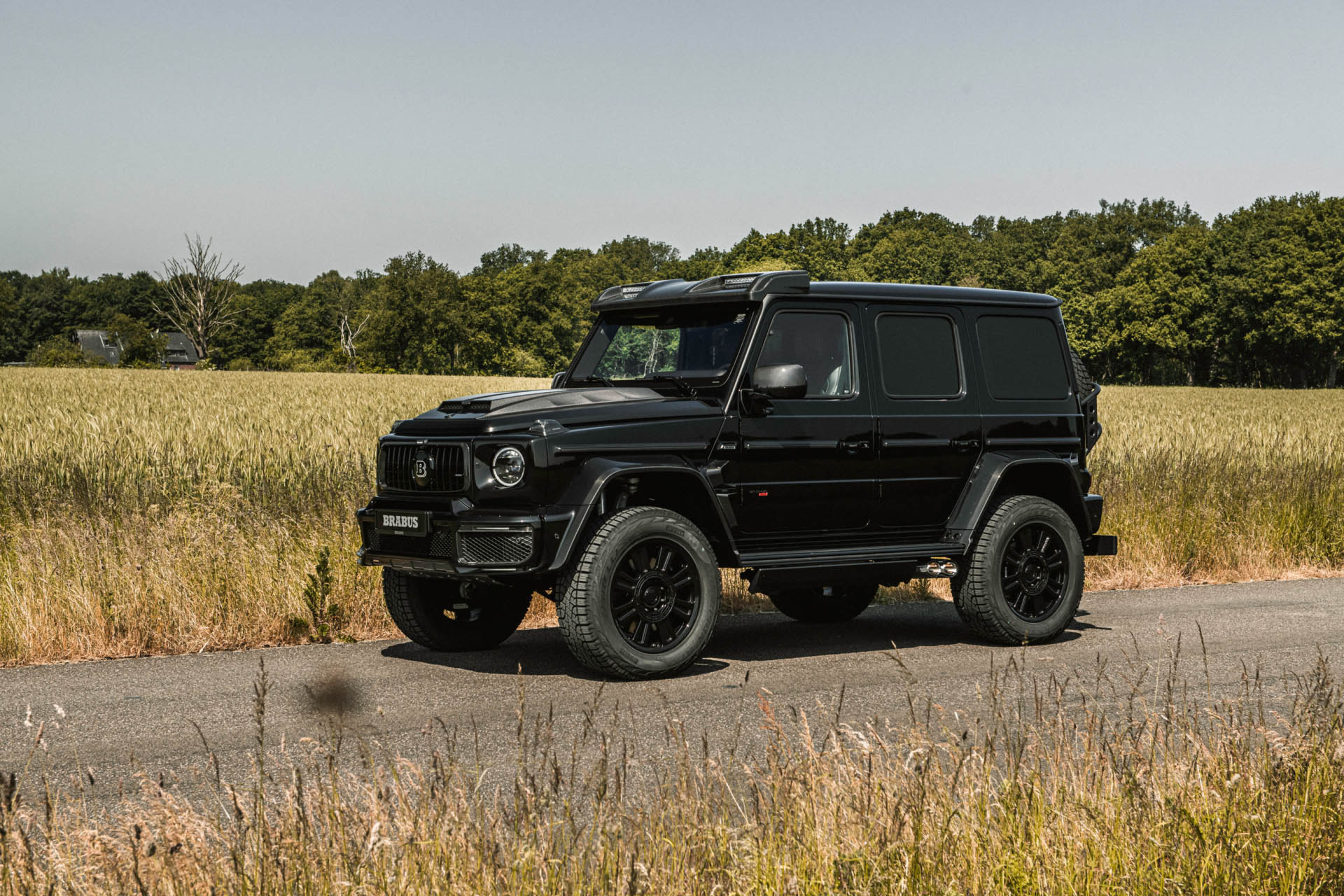 BRABUS 800 4x4 Superblack 37